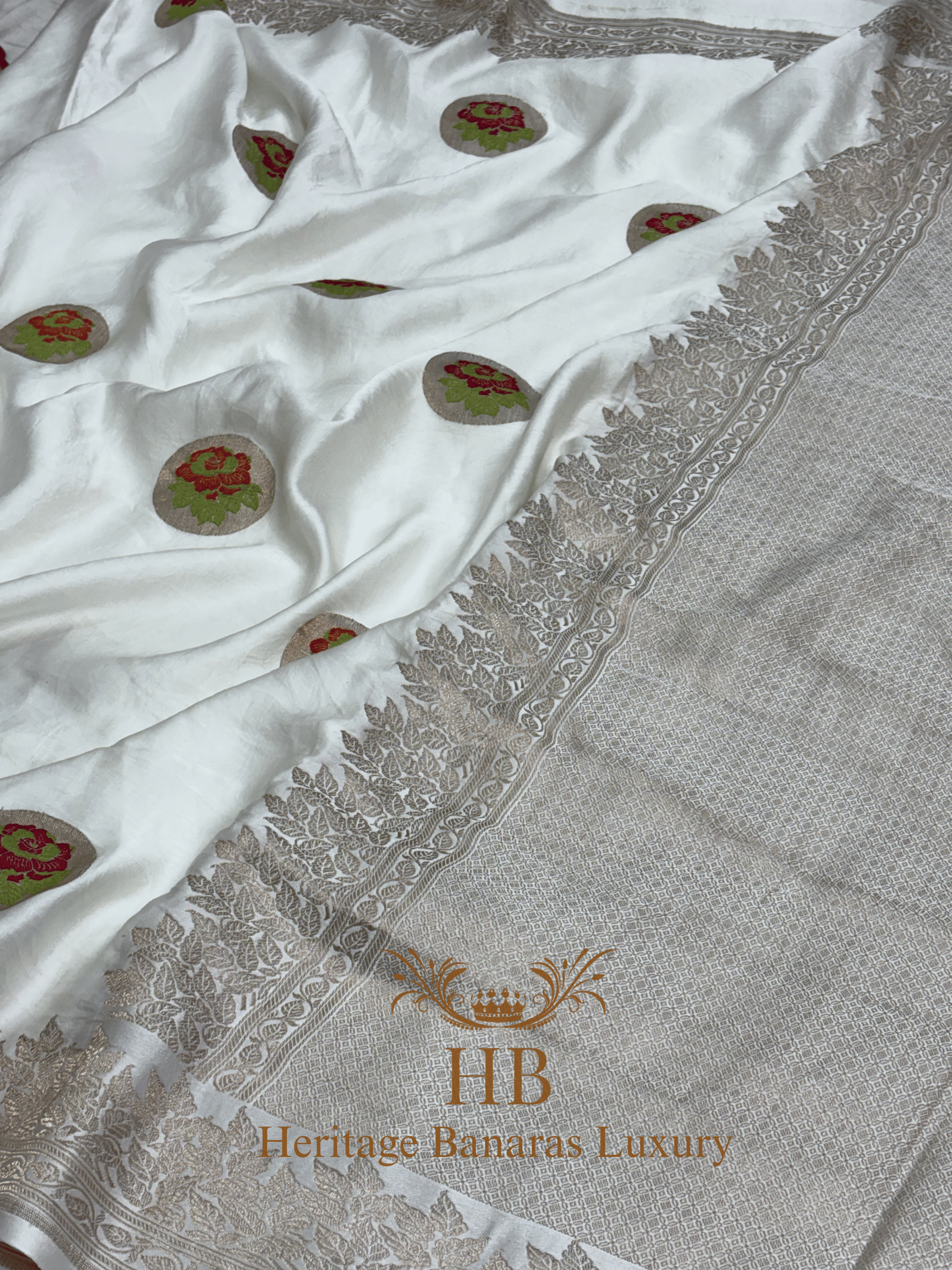 Natural Off-White Handwoven Banarasi Pure Mashru Silk Saree