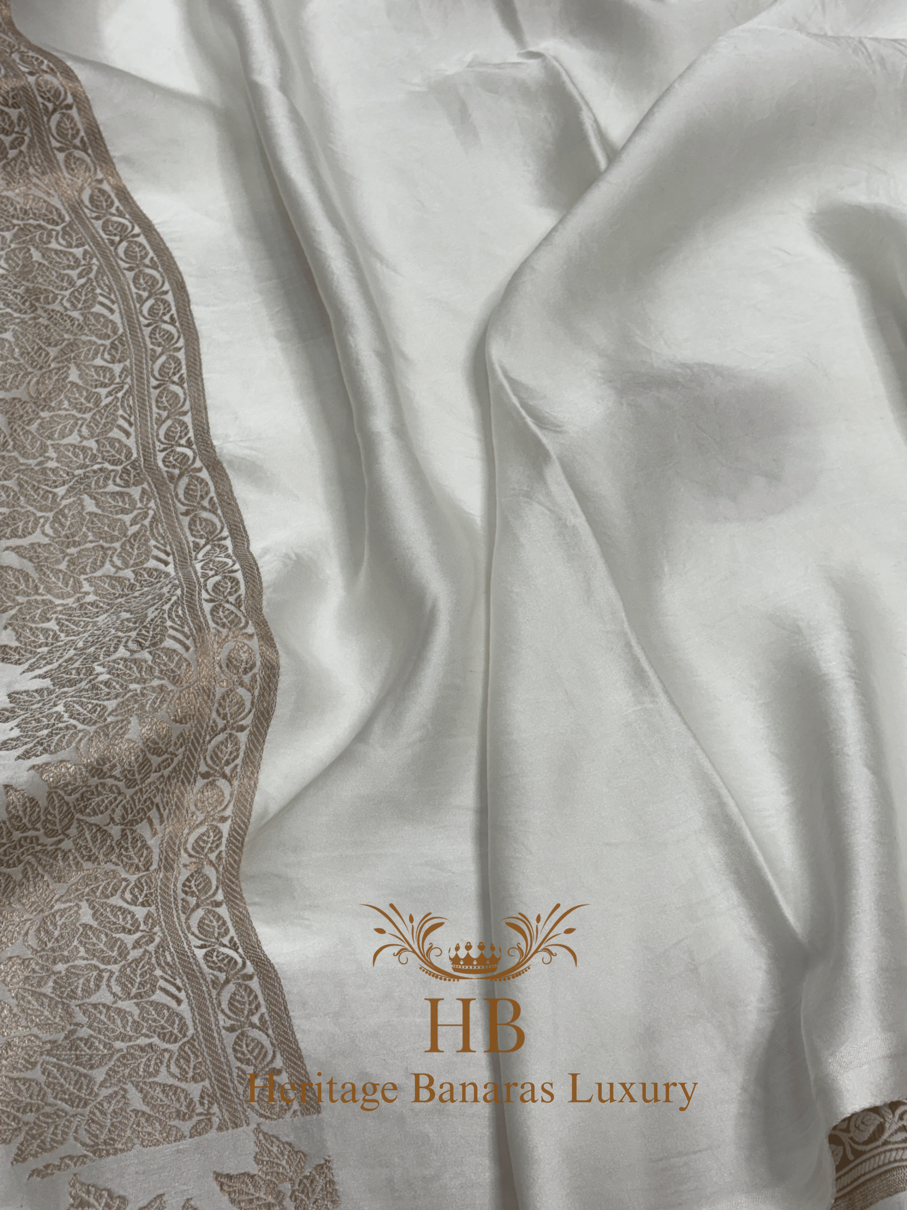 Natural Off-White Handwoven Banarasi Pure Mashru Silk Saree