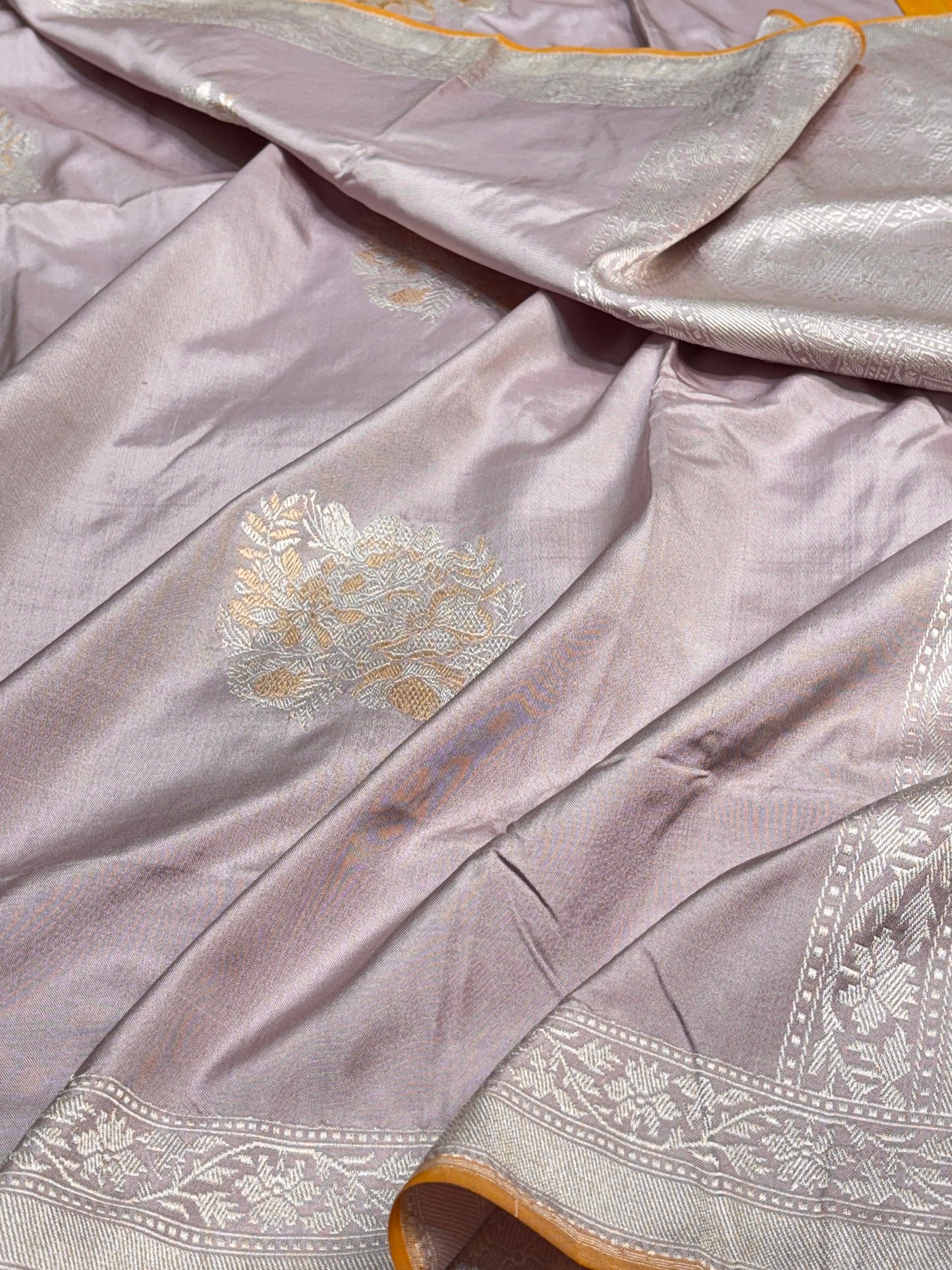 Mauve Pure Banarasi Ektara Silk Handwoven Saree