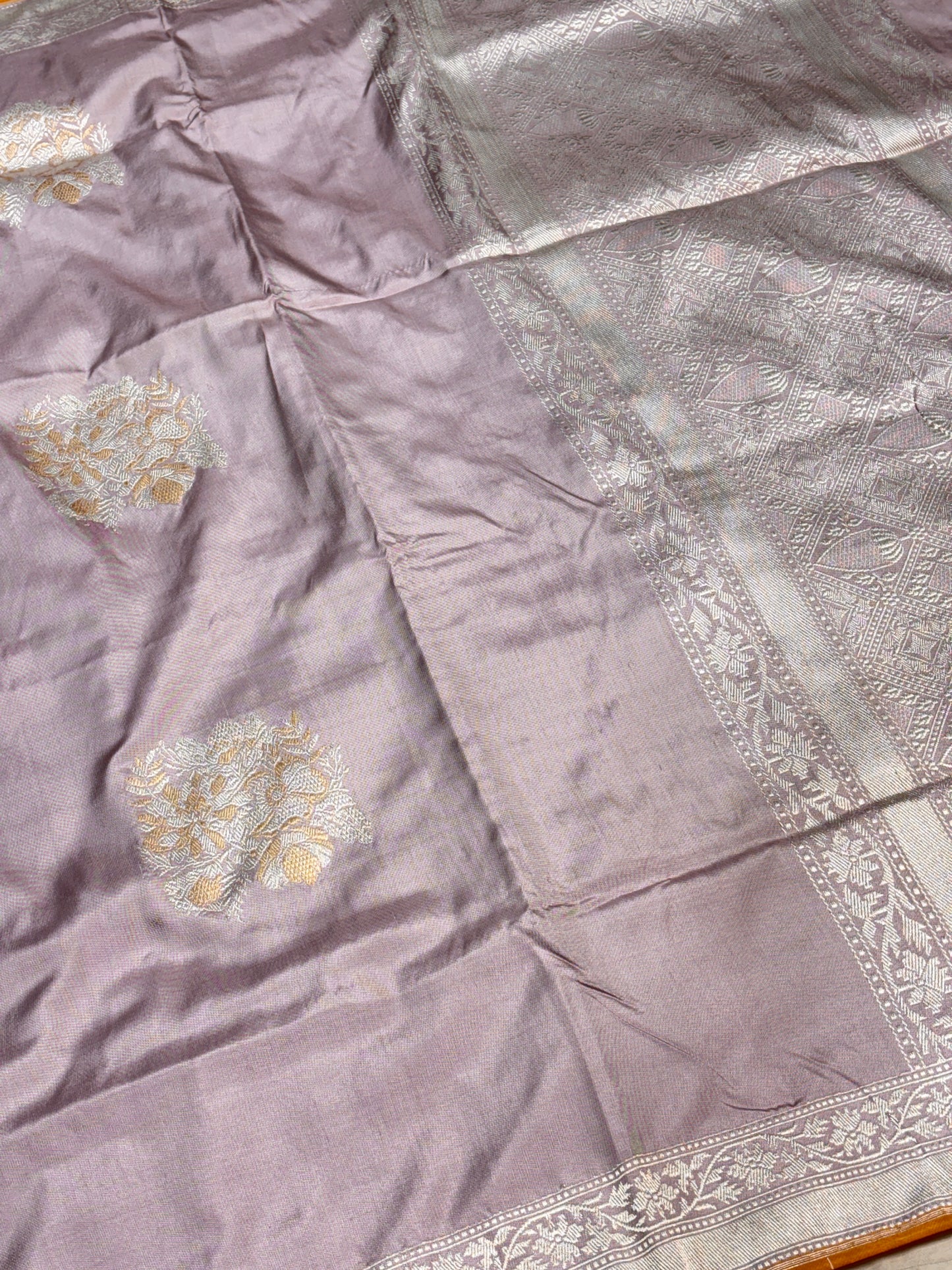 Mauve Pure Banarasi Ektara Silk Handwoven Saree