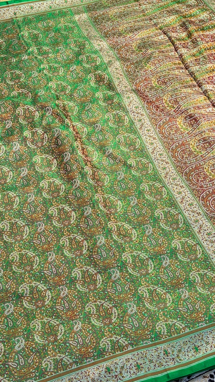 Emerald Green Pure Satin Silk Jamawar Handwoven Banarasi Saree