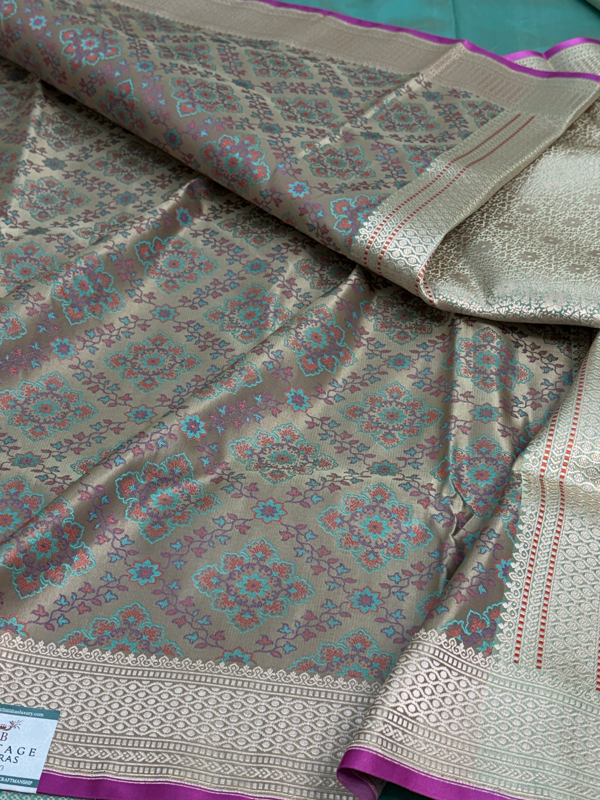 Silver Grey Handwoven Pure Banarasi Satin Tanchoi Saree