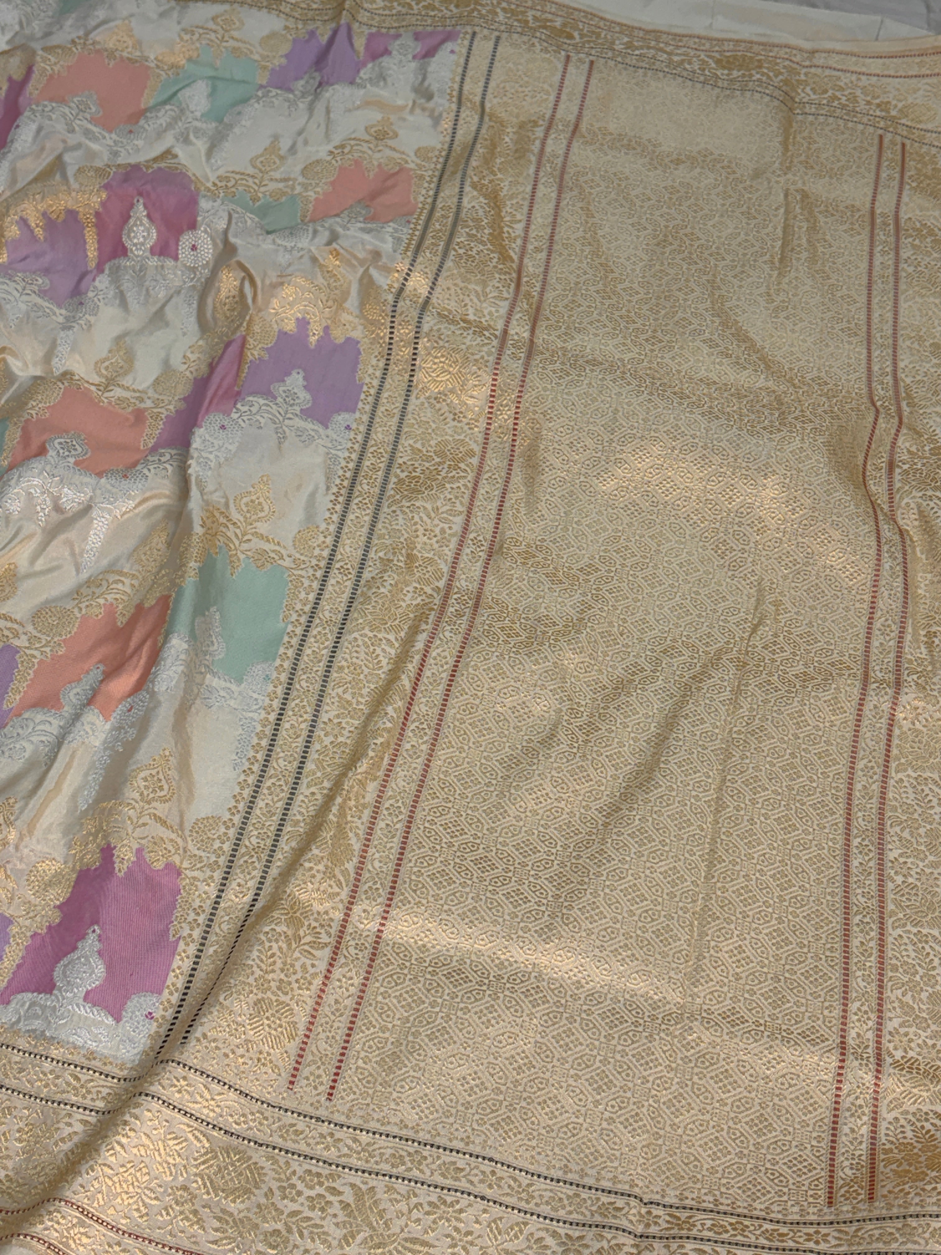 Ivory Handwoven Pure Banarasi Rangkaat Saree