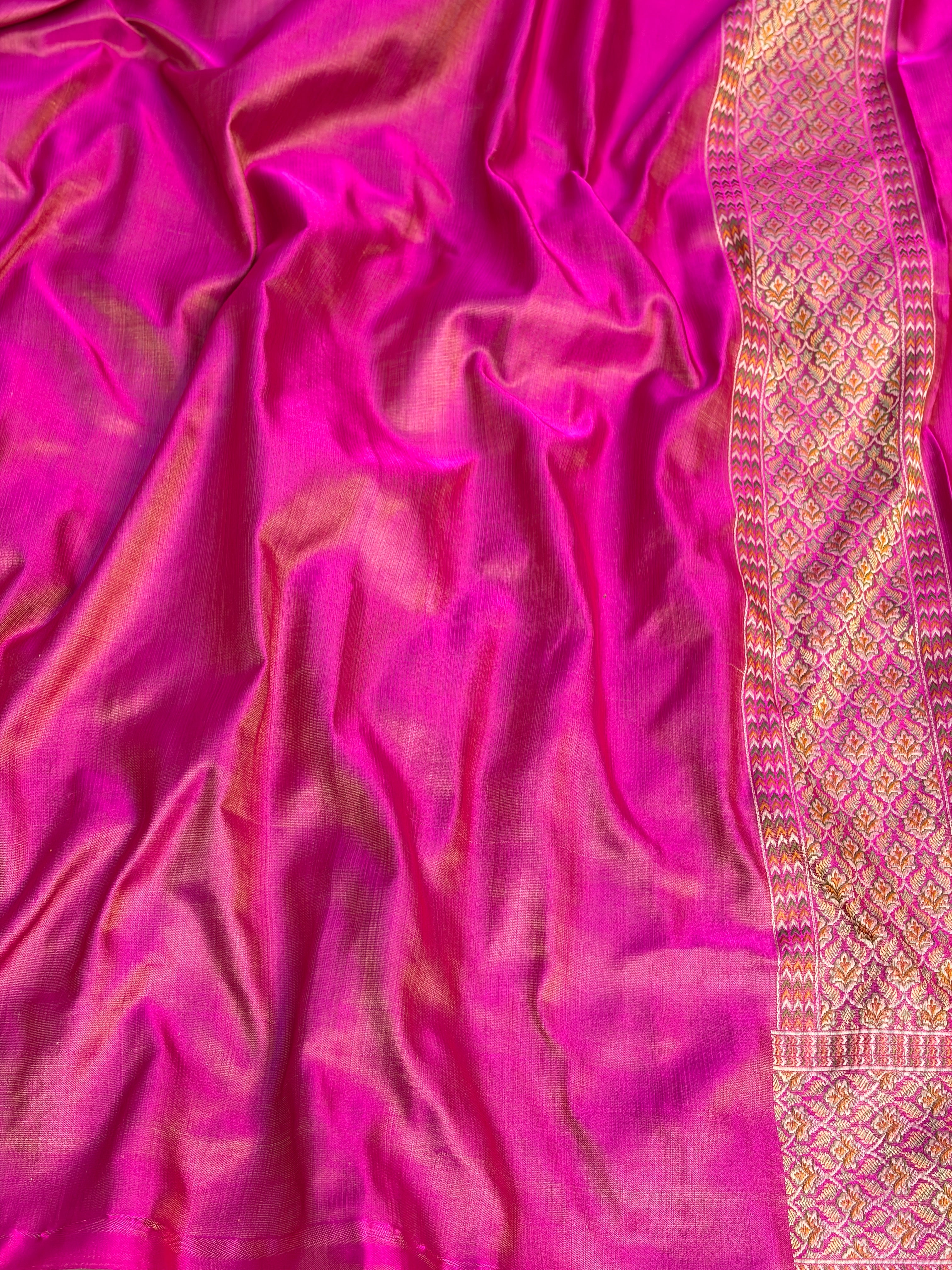 Rani Handwoven Pure Banarasi Satin Tanchoi Silk Saree