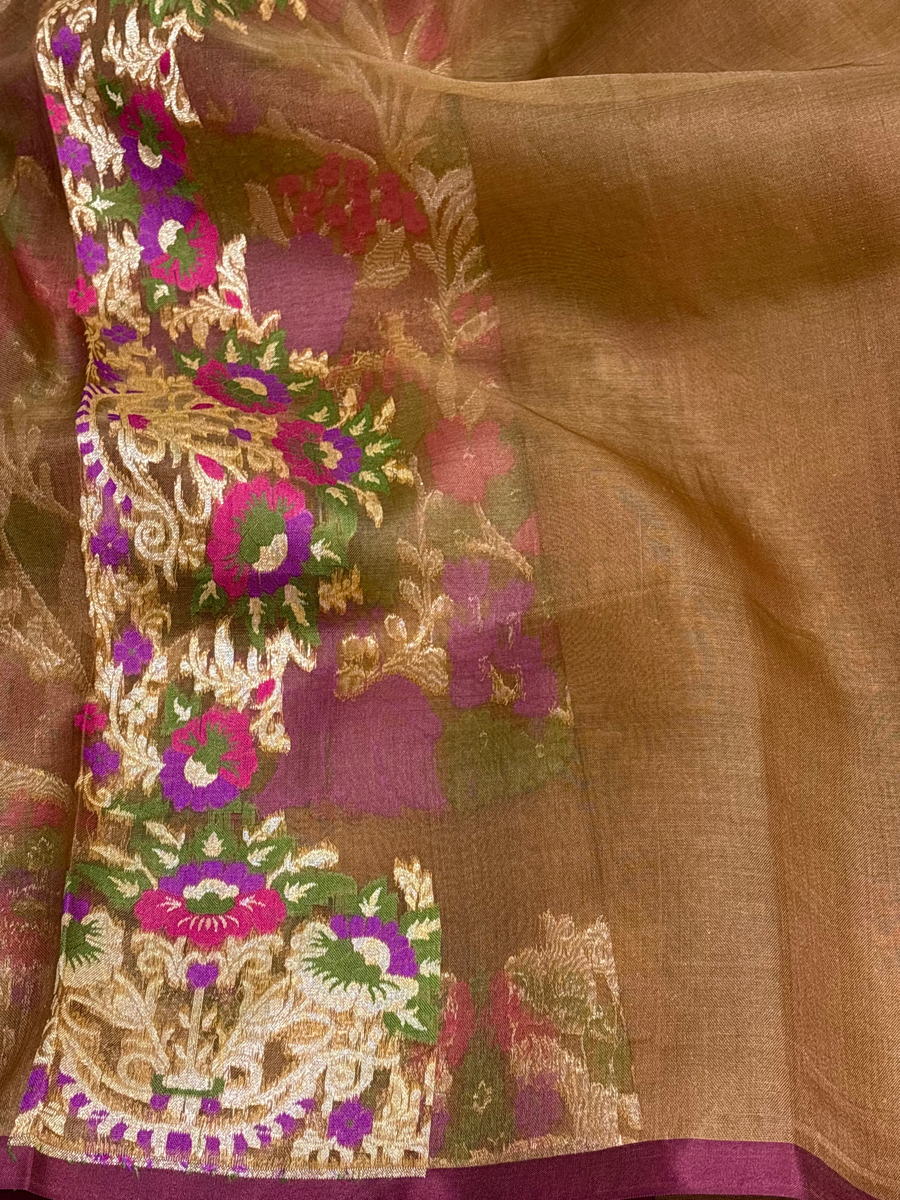 Pure Wine Kora Jamdani Handwoven Saree with Floral Jaal