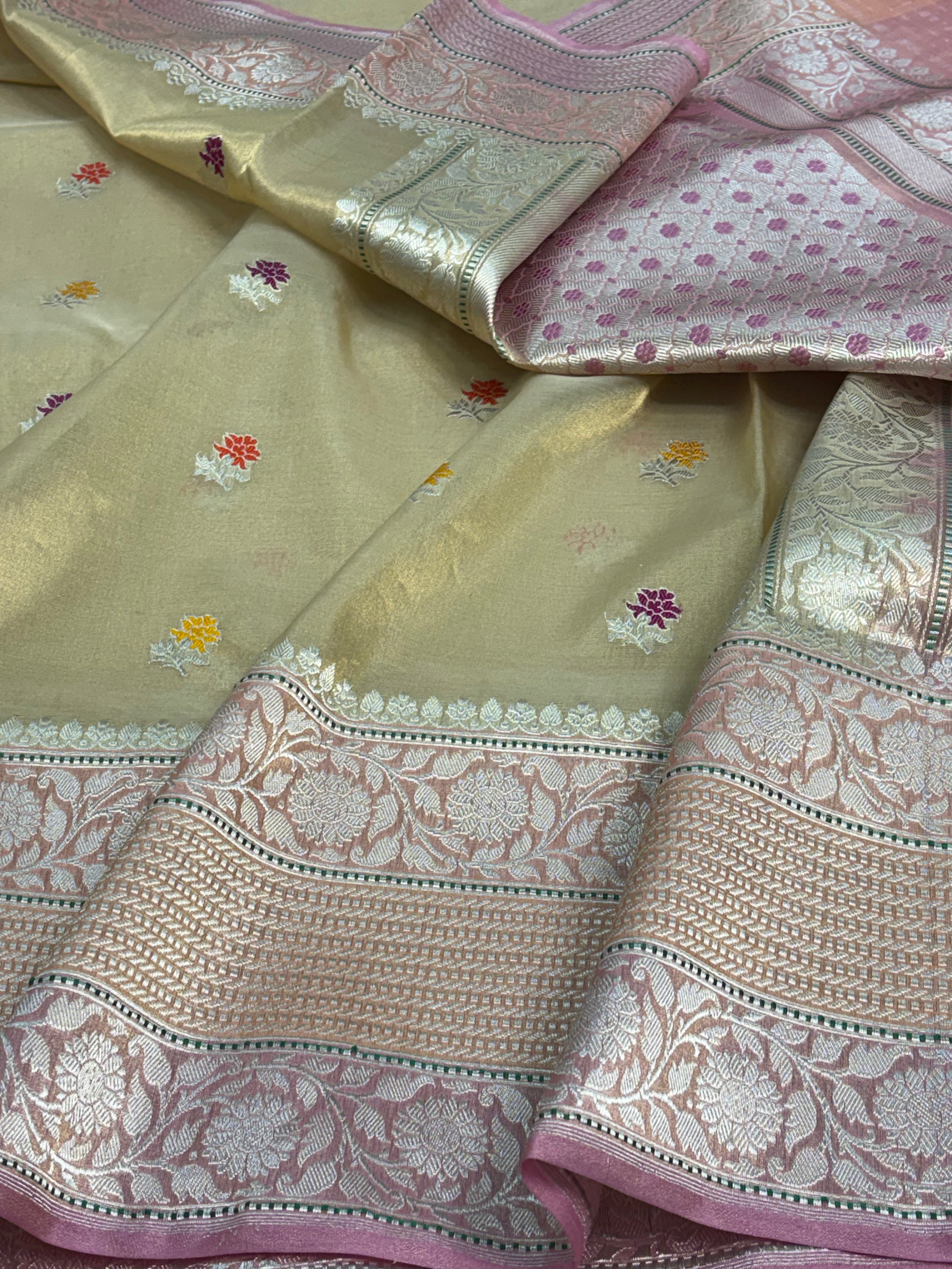 Goldish Tissue Meenakari Motif Banarasi Saree