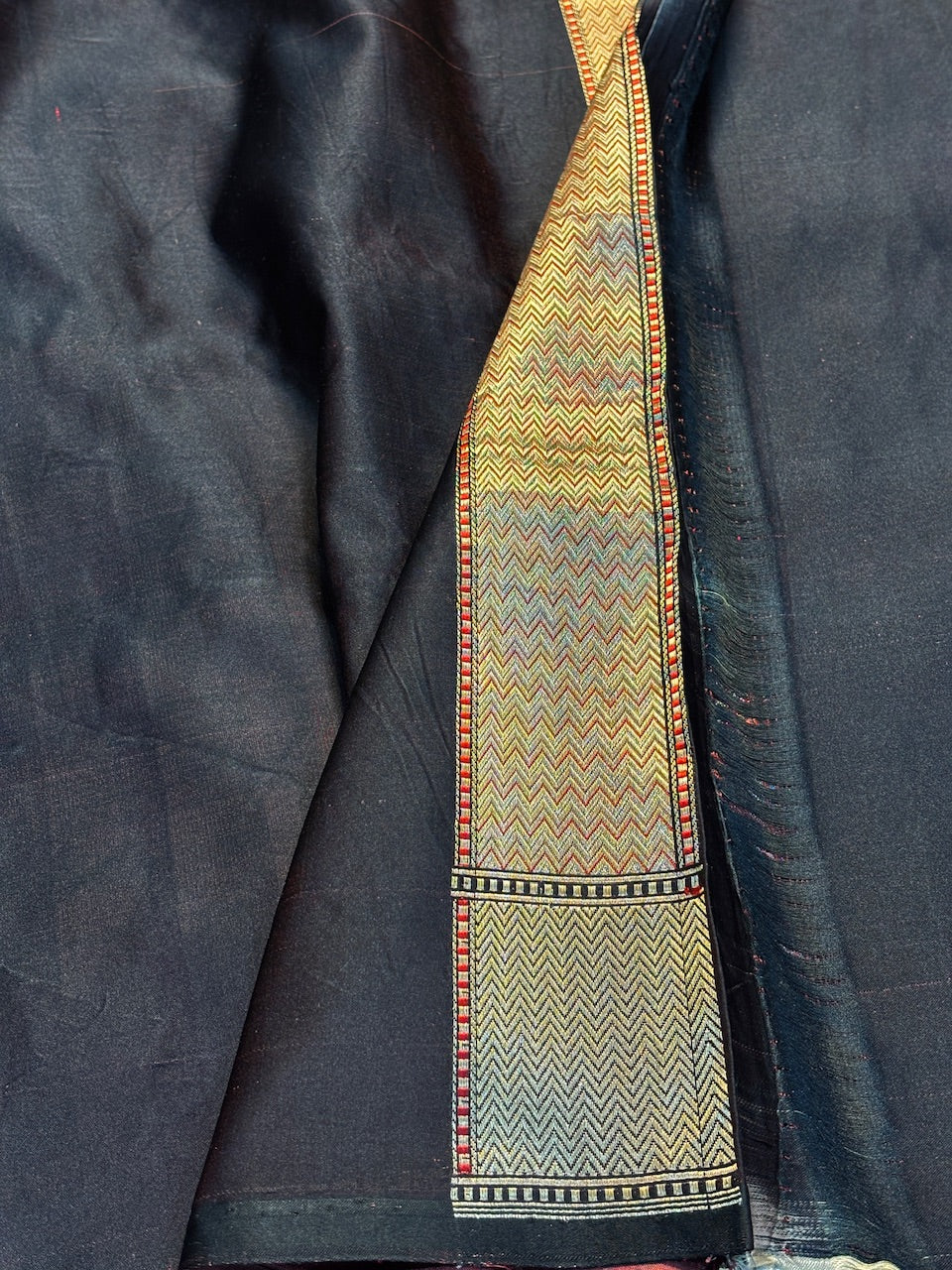 Black Satin Tanchoi Silk Banarasi Handwoven Saree