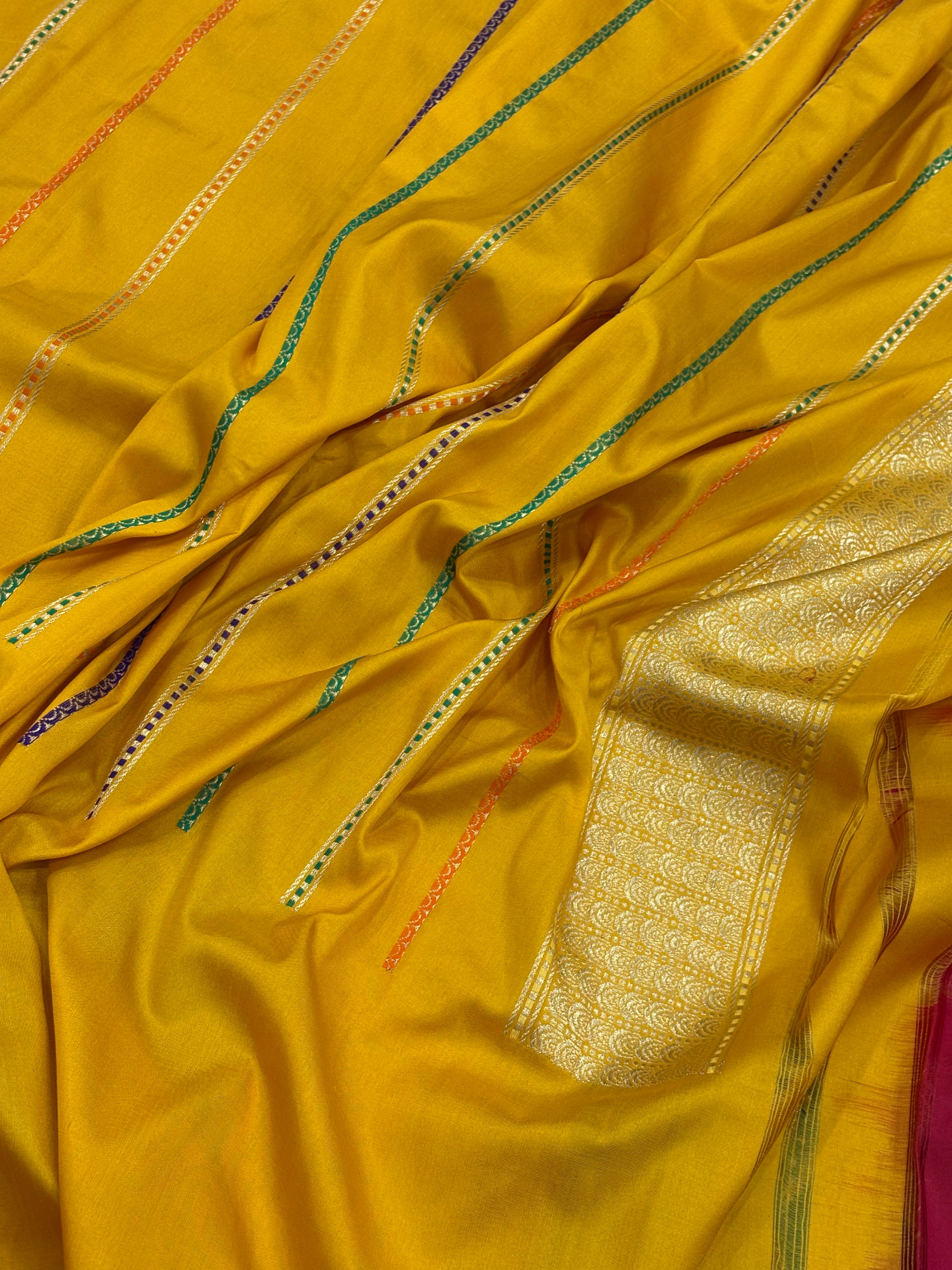 Red Banarasi Pure Katan Silk Handwoven Saree