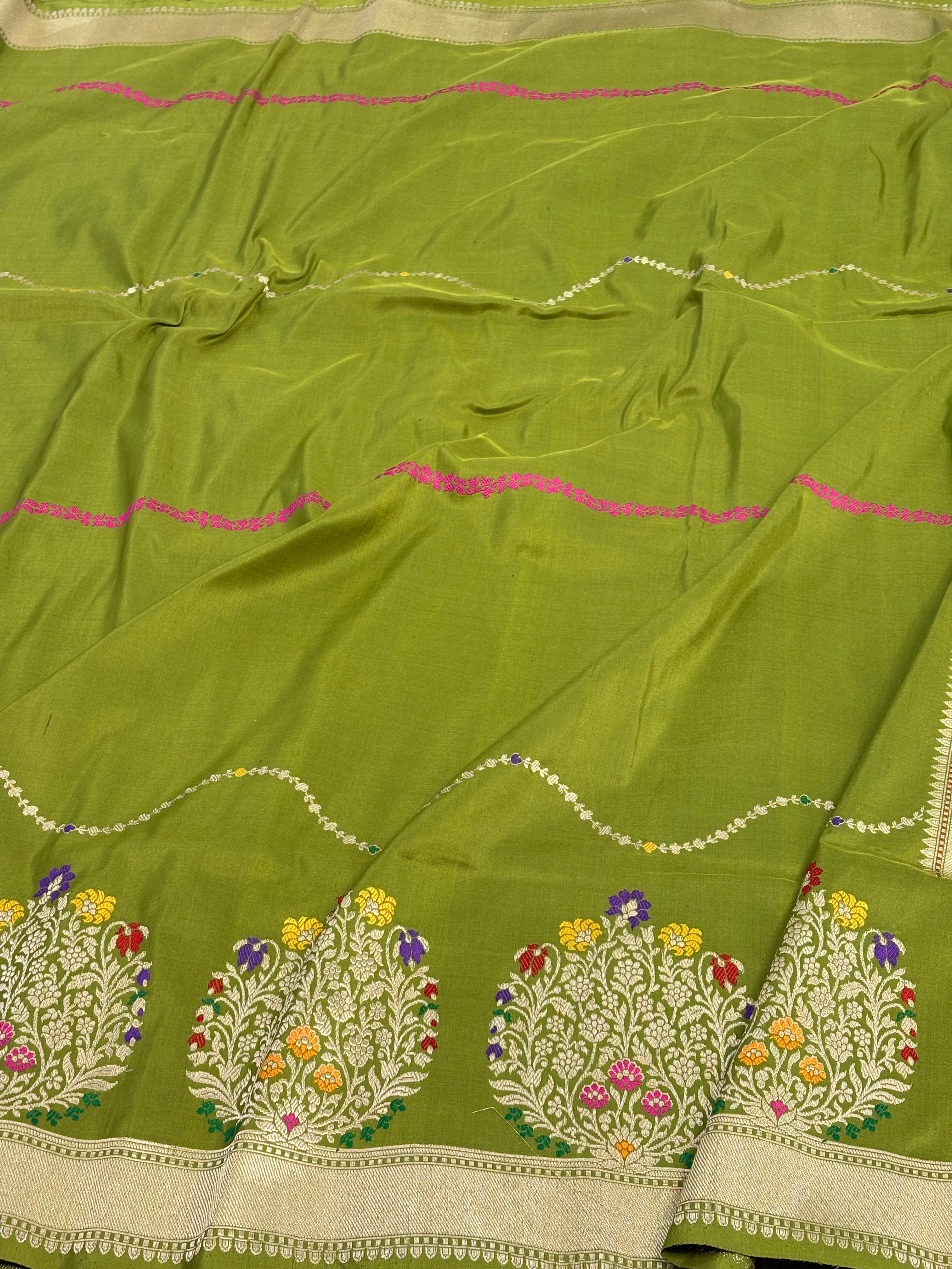 Parrot Green Banarasi Necklace Jaal Saree with Meenakari Border