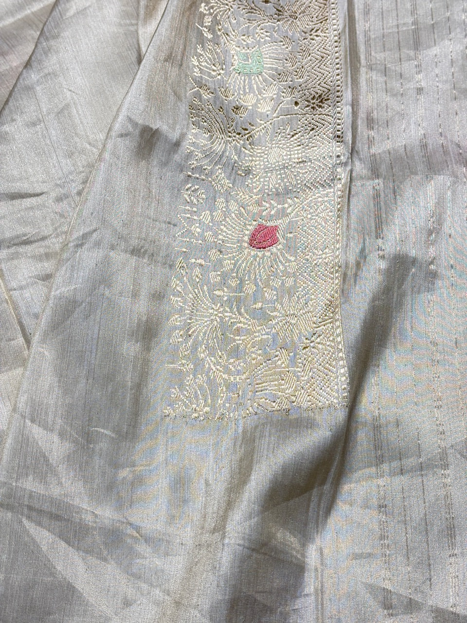 Ivory Tissue Banarasi Silk Handwoven Saree