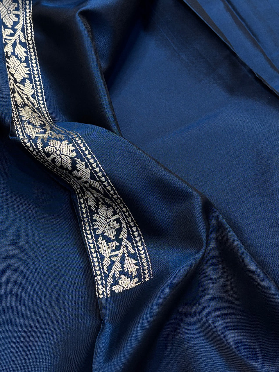 Neavy Blue Pure Banarasi Ektara Silk Handwoven Saree