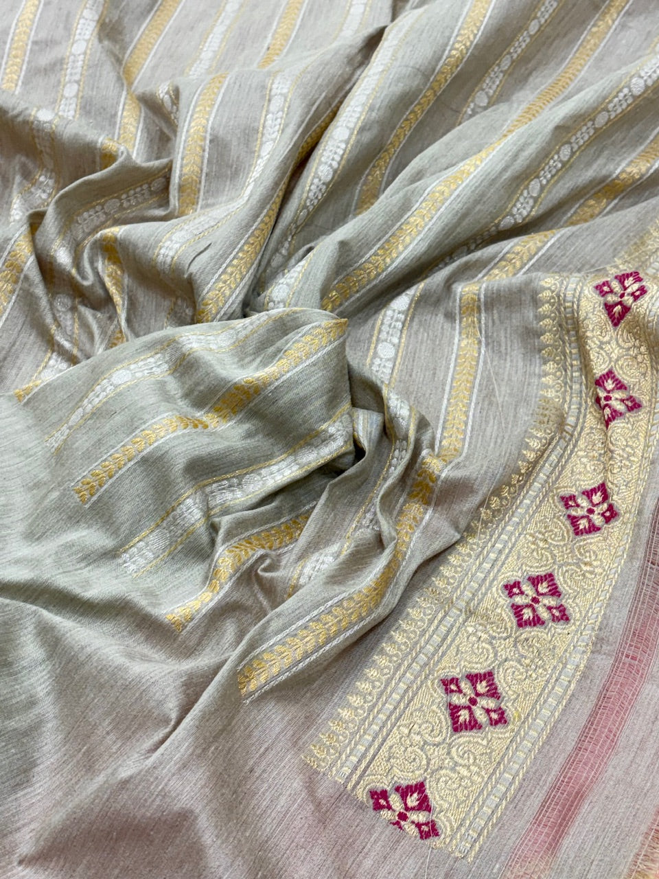 Pink Pure Banarasi Ektara Silk Handwoven Saree