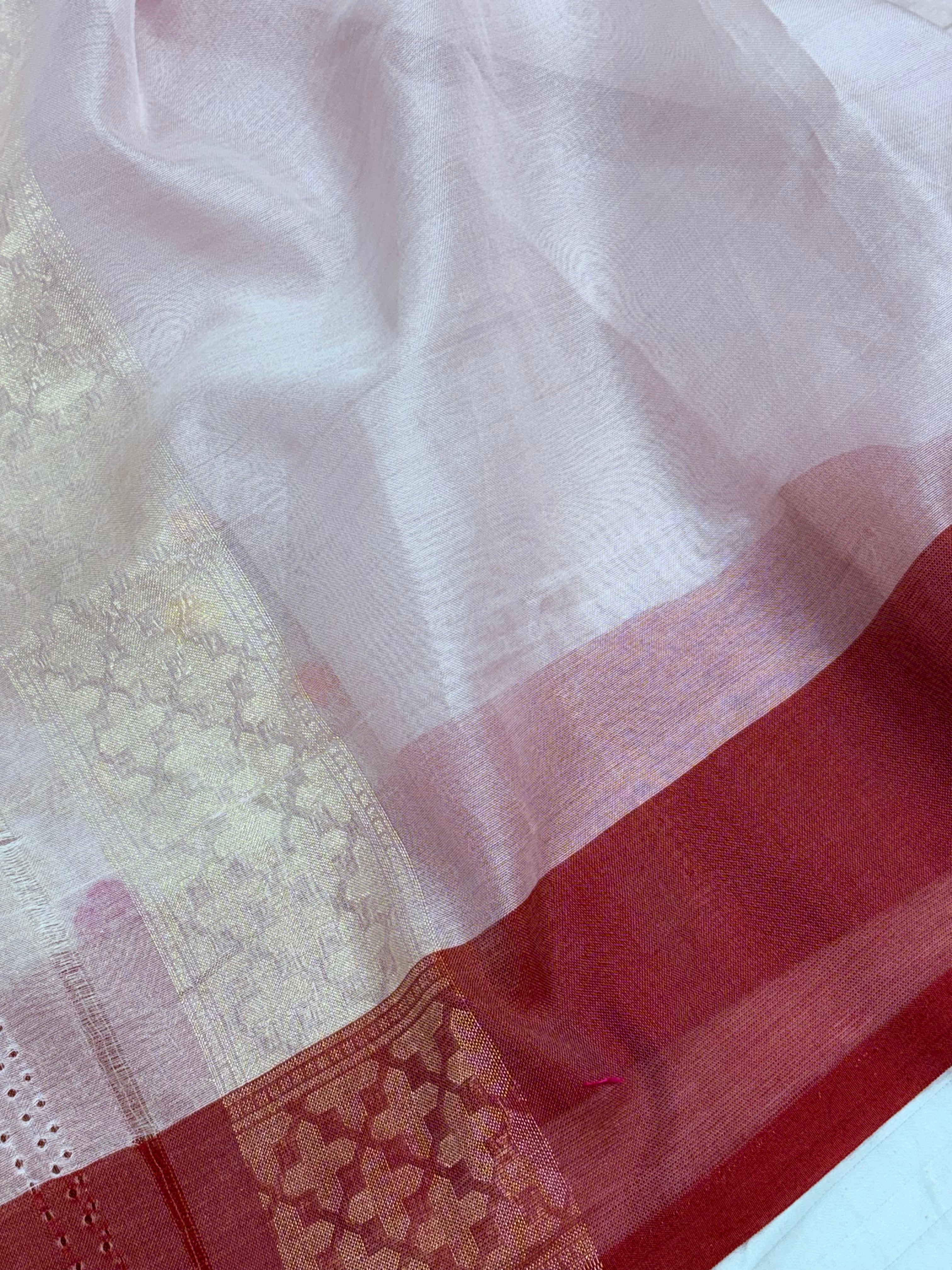 Off-White Handwoven Banarasi Jamdani Ektara Kora Silk Saree With Red Boder