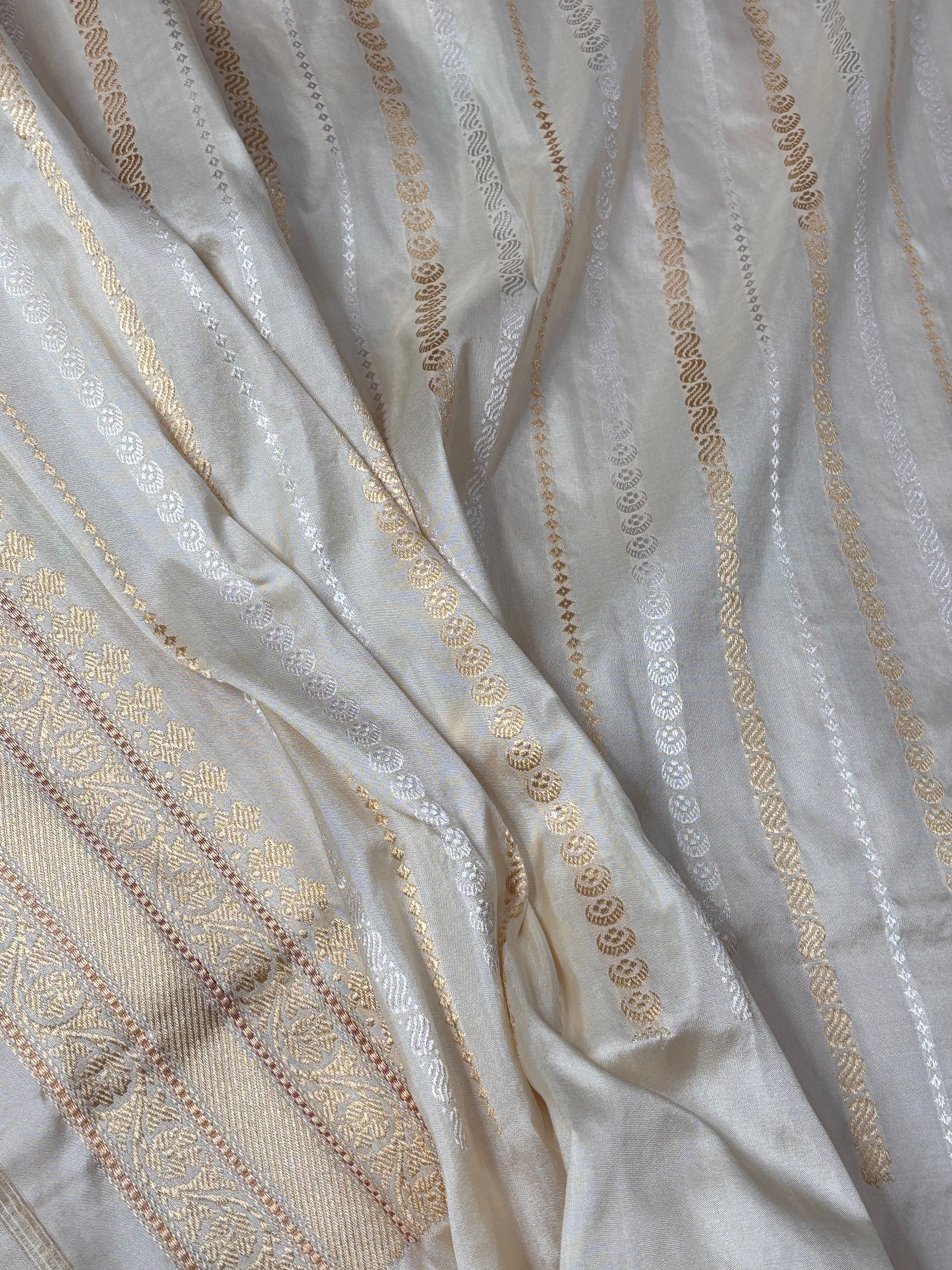 Ivory Pure Banarasi Rangkaat Silk Handloom Saree