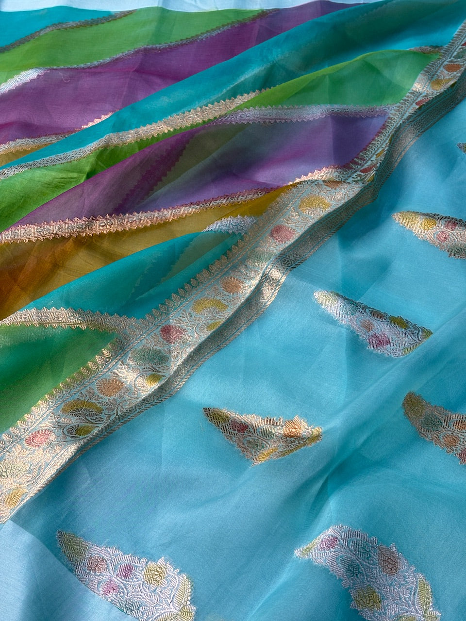 Rangkaat Banarasi Kora Silk Handwoven Saree
