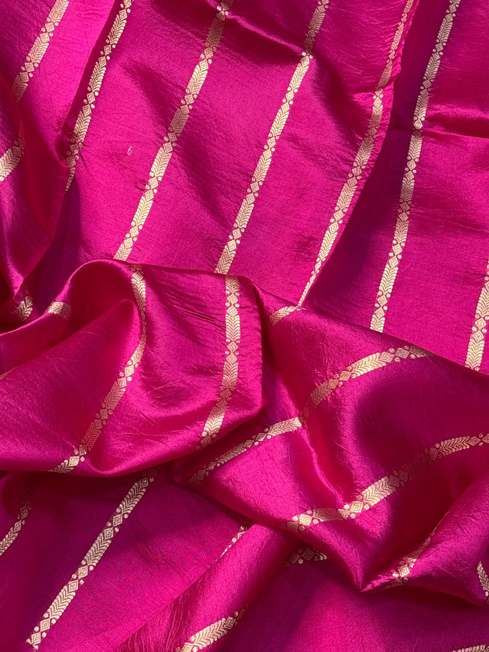 Rani Pink Mango Katan Banarasi Silk Handwoven Saree