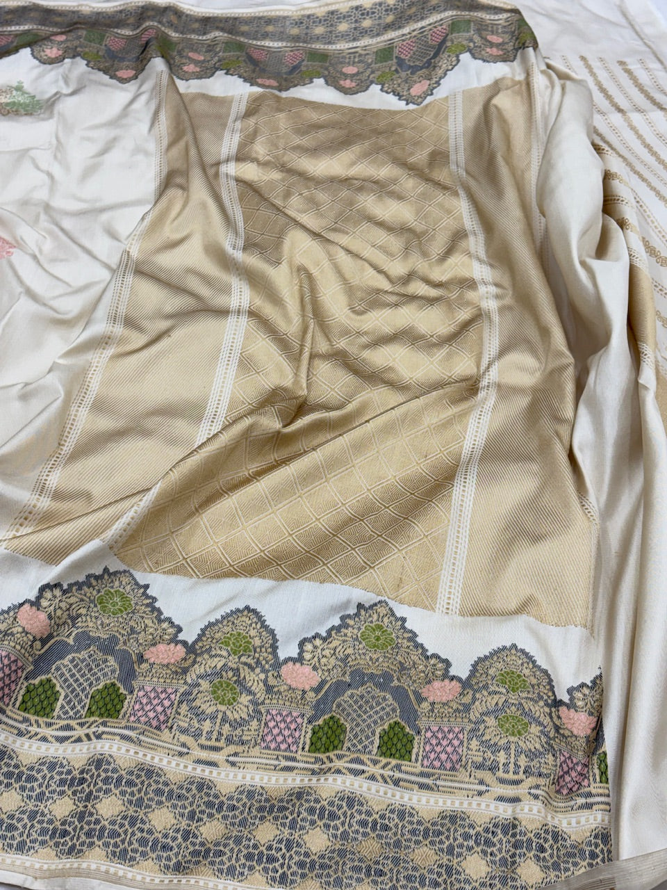 Ivory Pure Banarasi Ektara Silk Handwoven Saree