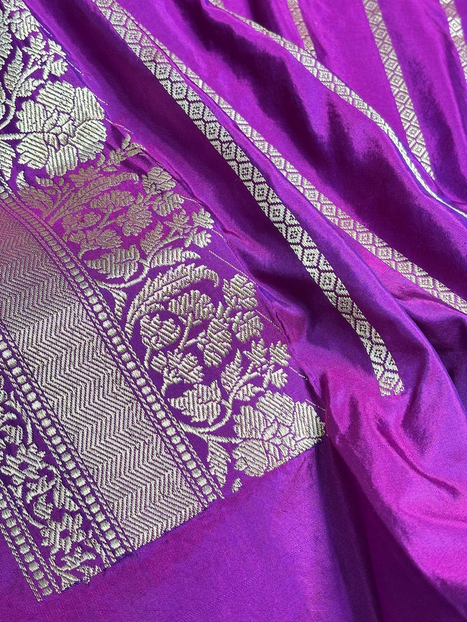 White Pure Banarasi Katan Silk Handloom Saree