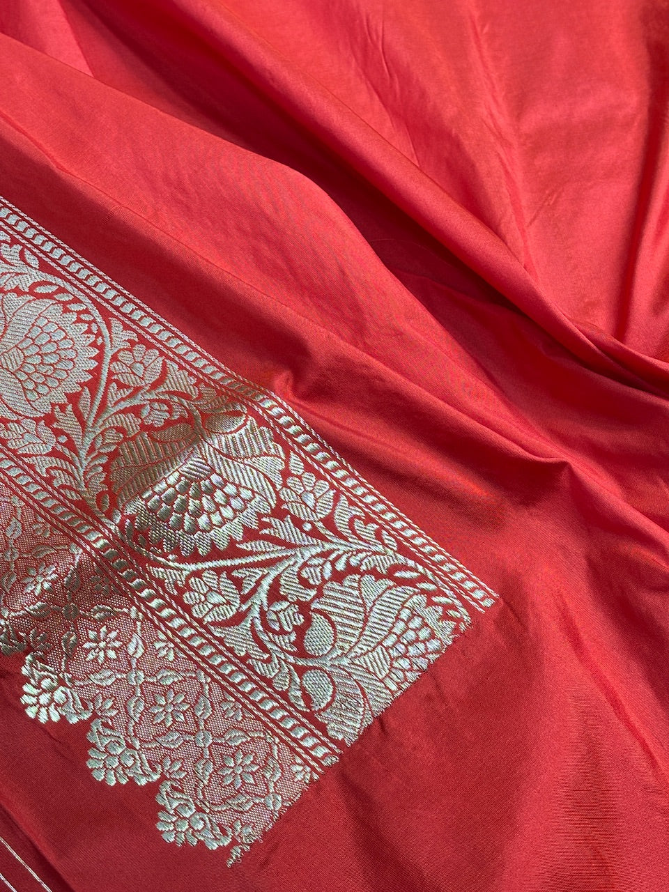 Red Banarasi Kingkhaab Brocade Handwoven Silk Saree