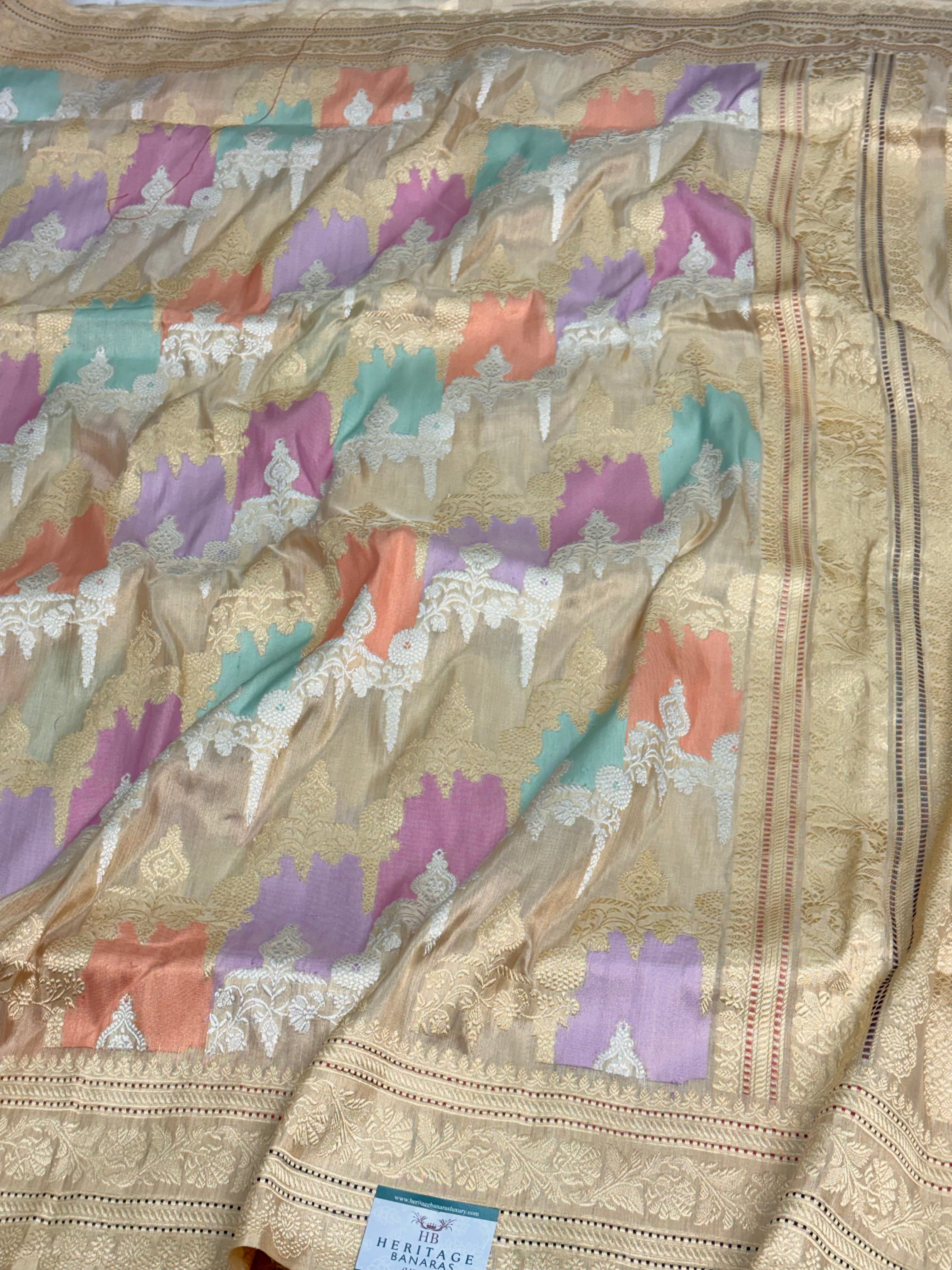 Ivory Tissue Handwoven Banarasi Rangkaat Saree