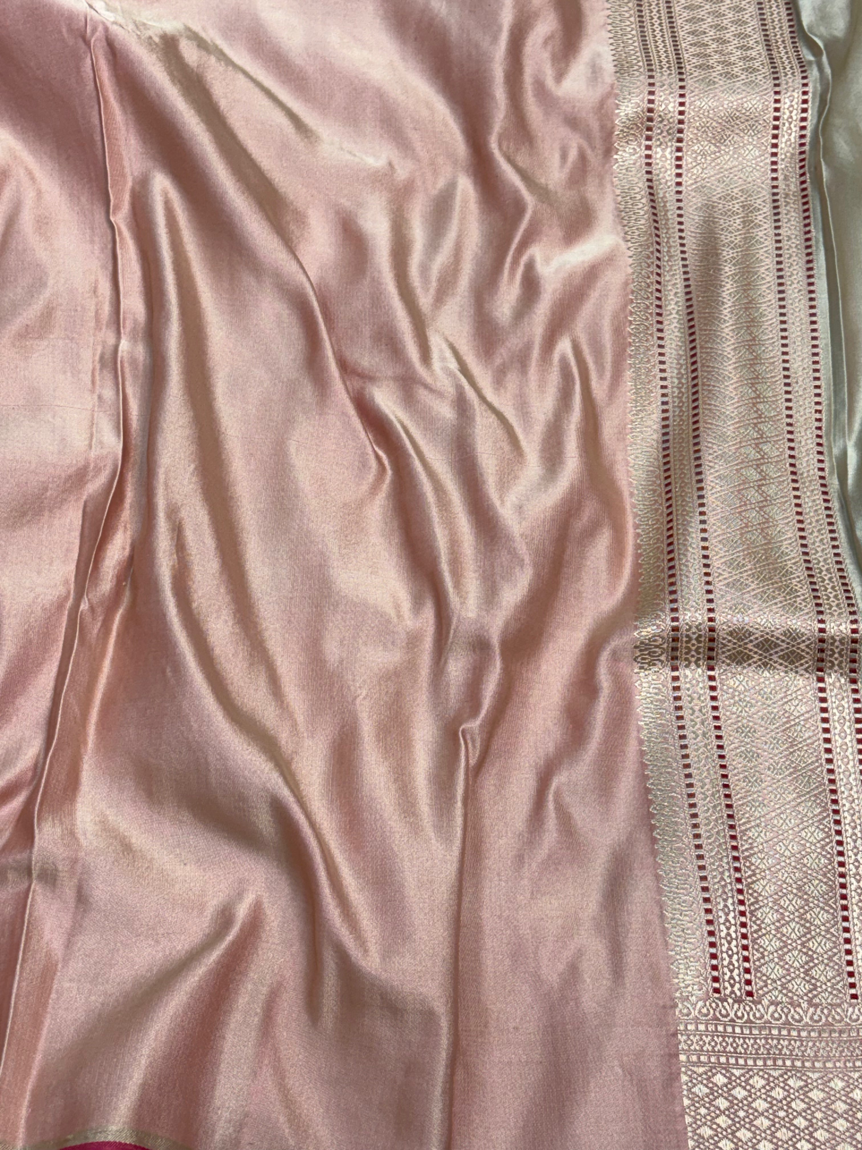 Cream Handwoven Pure Satin Silk Tanchoi Banarasi Saree