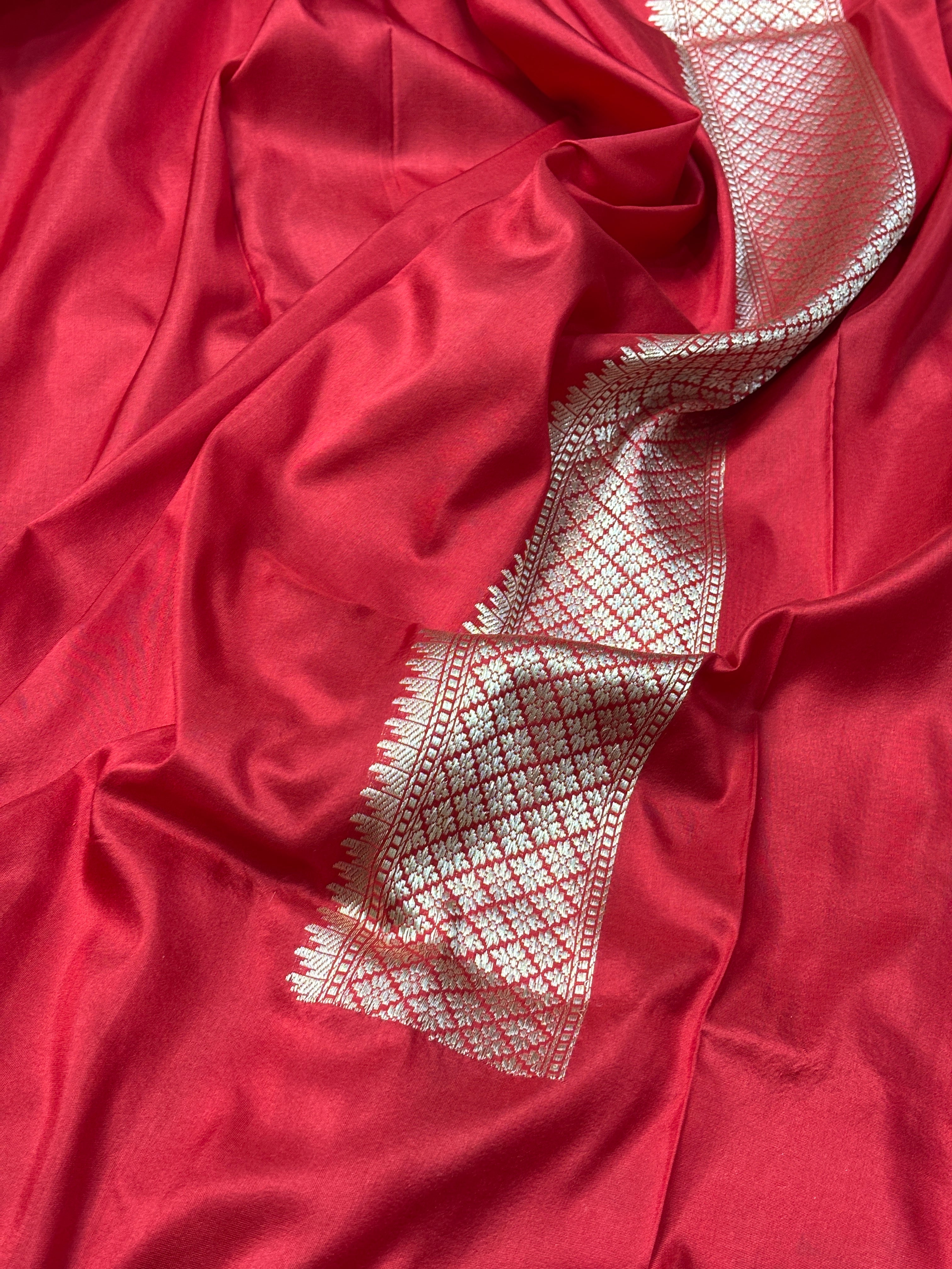 Red Pure Banarasi Brocade Handwoven Saree