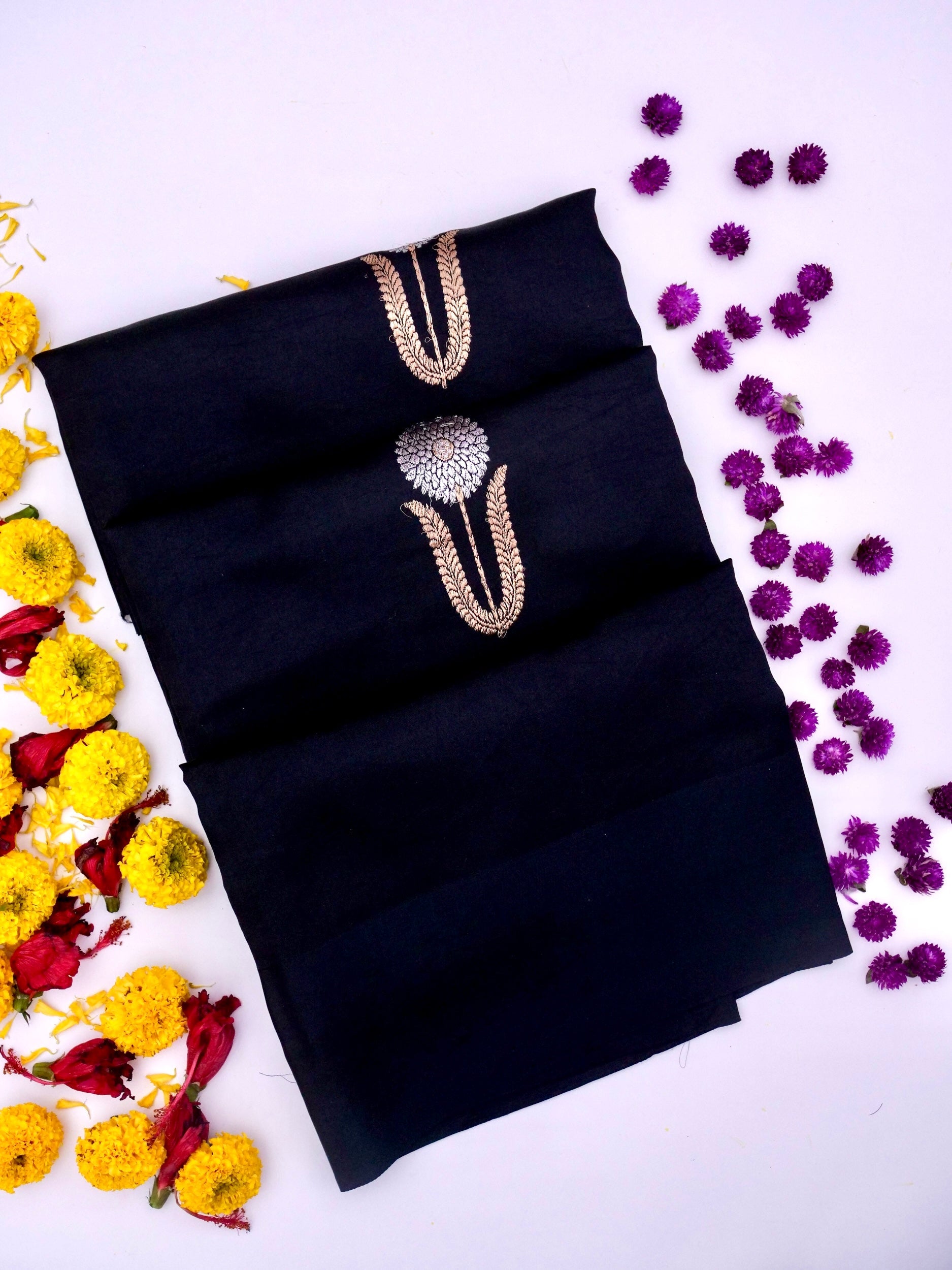 Pure Navy Blue Banarasi Mango Katan Silk Saree with Kadhwa Buti Work