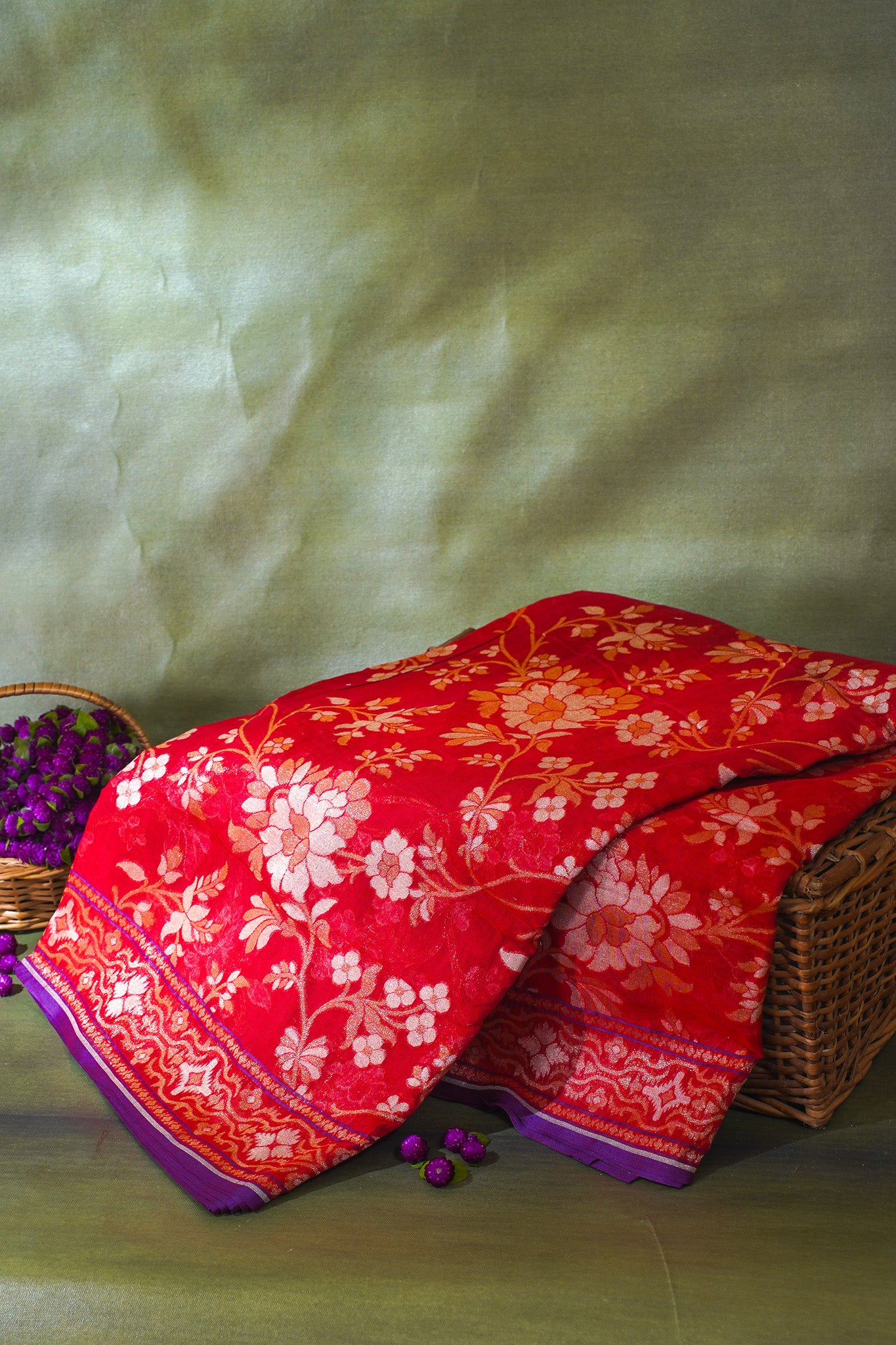 Bright Red Pure Cotton Jamdani Handwoven Saree