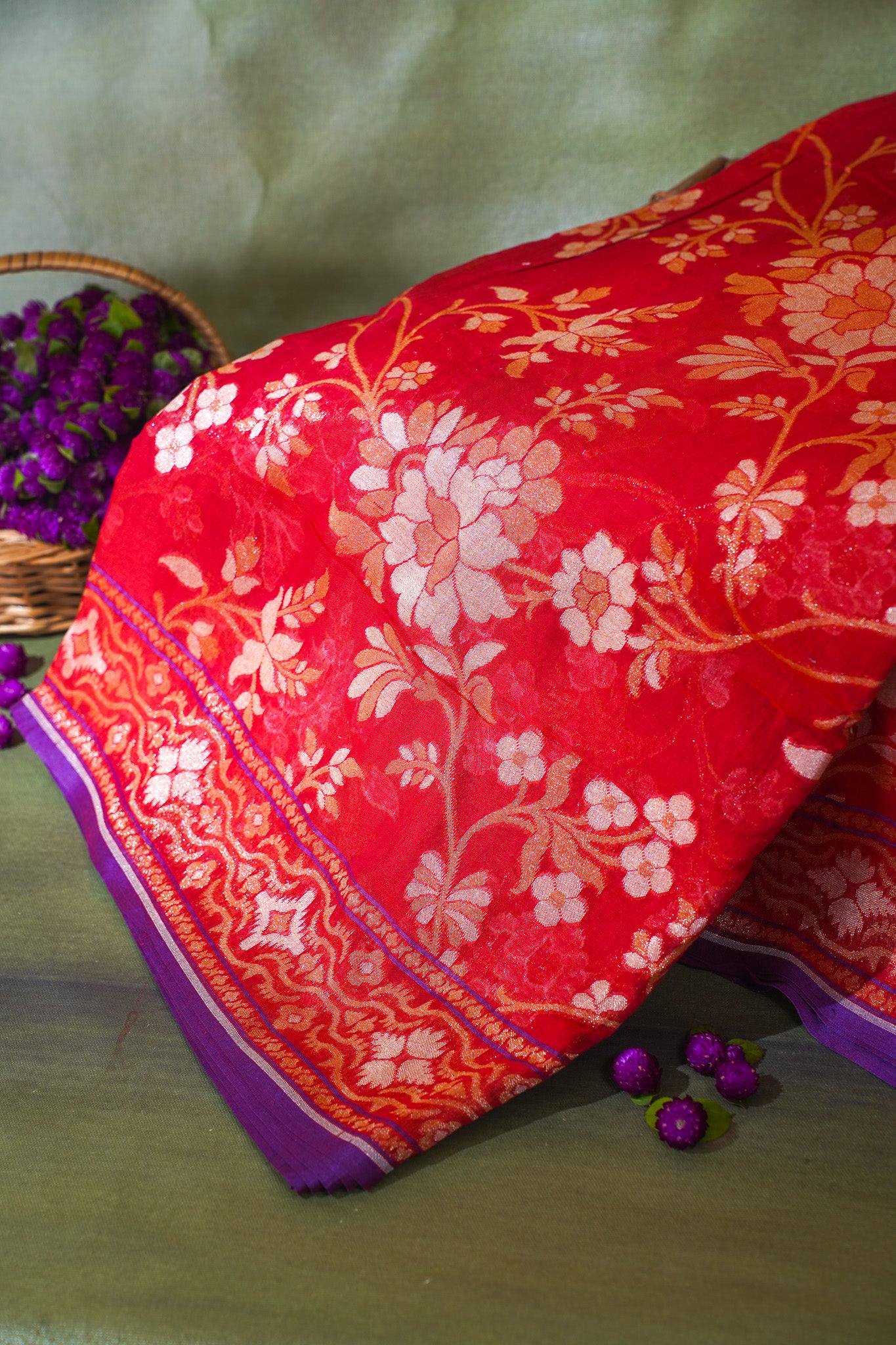 Bright Red Pure Cotton Jamdani Handwoven Saree