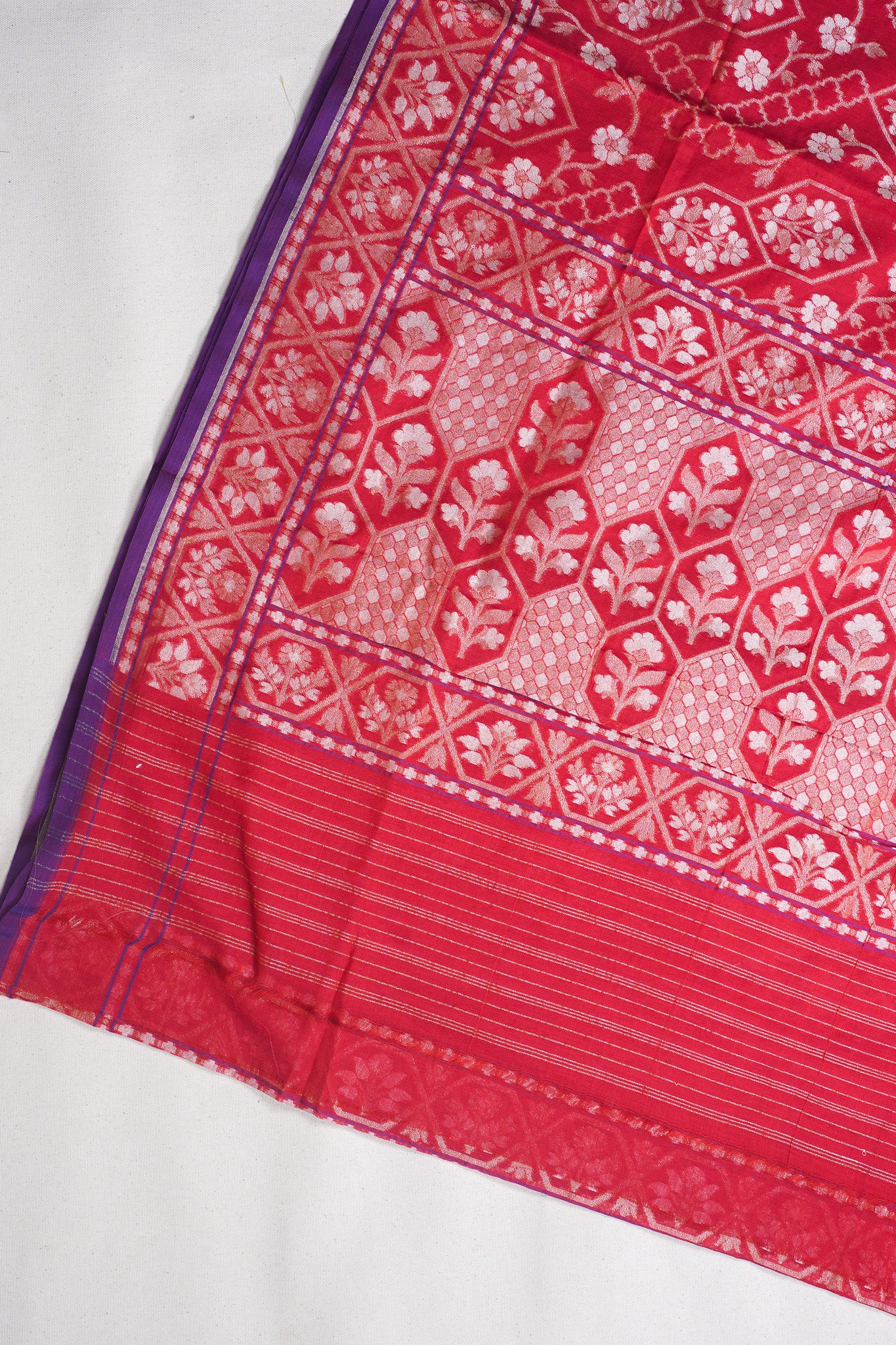 Red Pure Ektara Jamdani Handwoven Saree