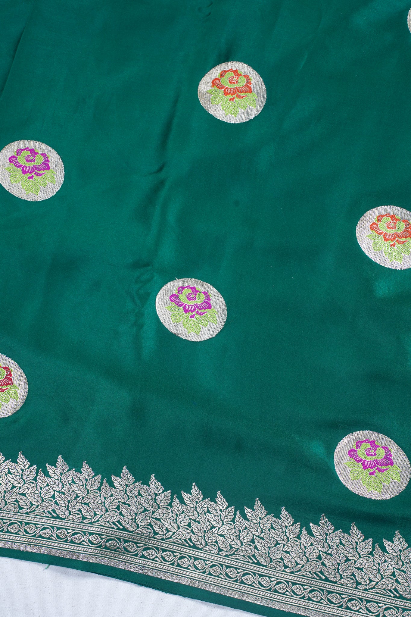 Emerald Green Pure Mashru Silk Handwoven Saree