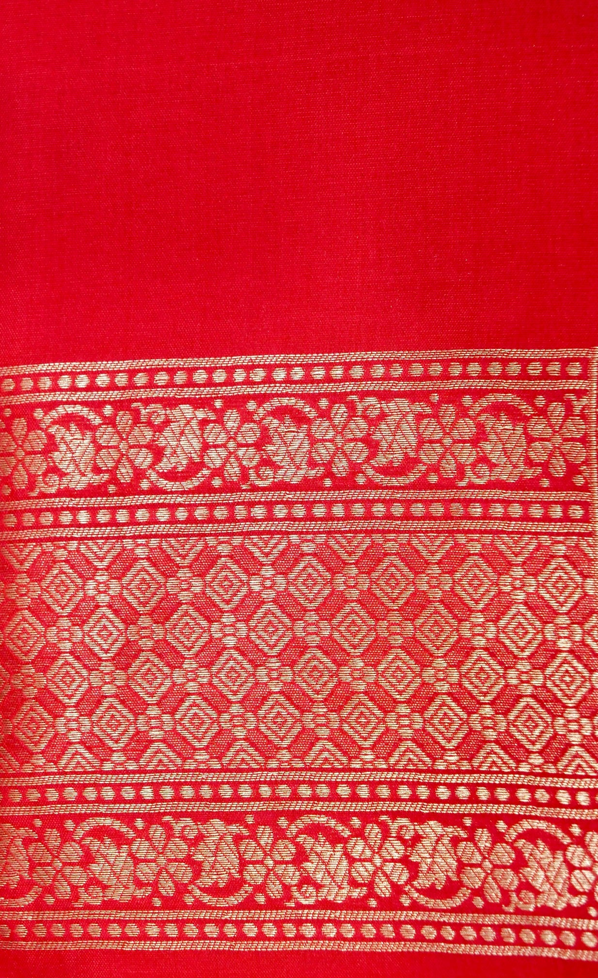 Red Handwoven Banarasi Pure Katan Silk Meenakari Brocade Saree