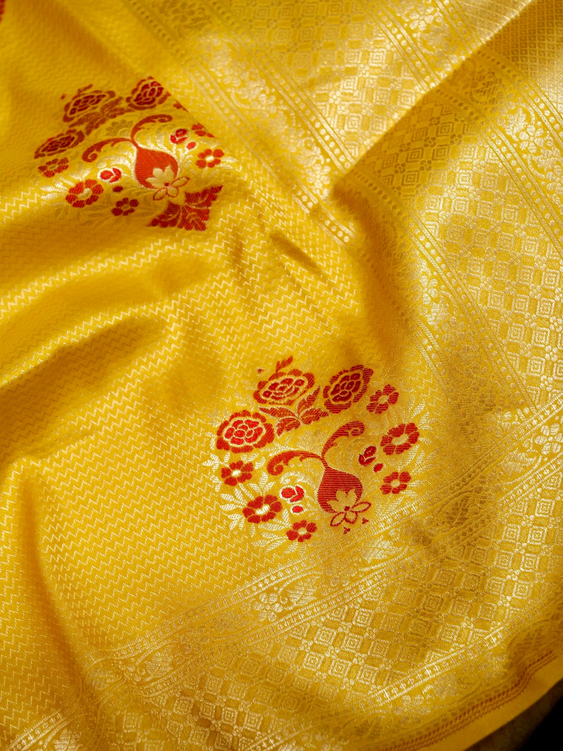 Yellow Handwoven Banarasi Pure Katan Silk Meenakari Brocade Saree