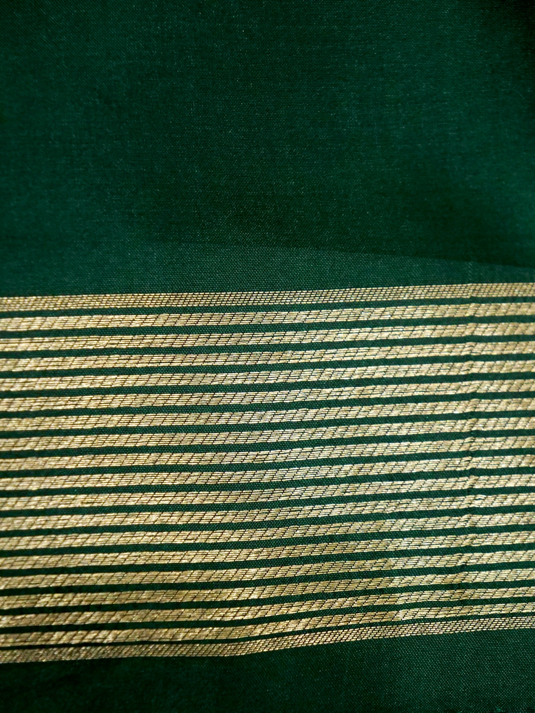 Bottle Green Handloom Pure Katan Silk Banarasi Brocade Saree