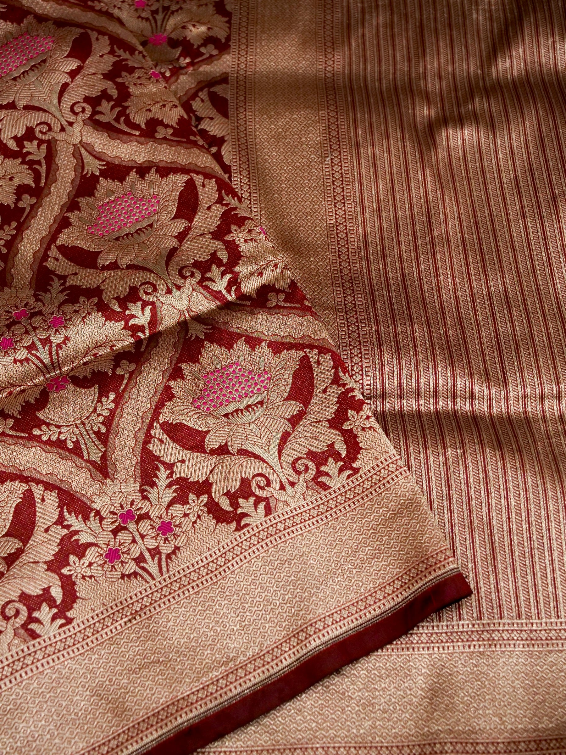 Maroon Handwoven Banarasi Pure Katan Silk Meenakari Brocade Saree