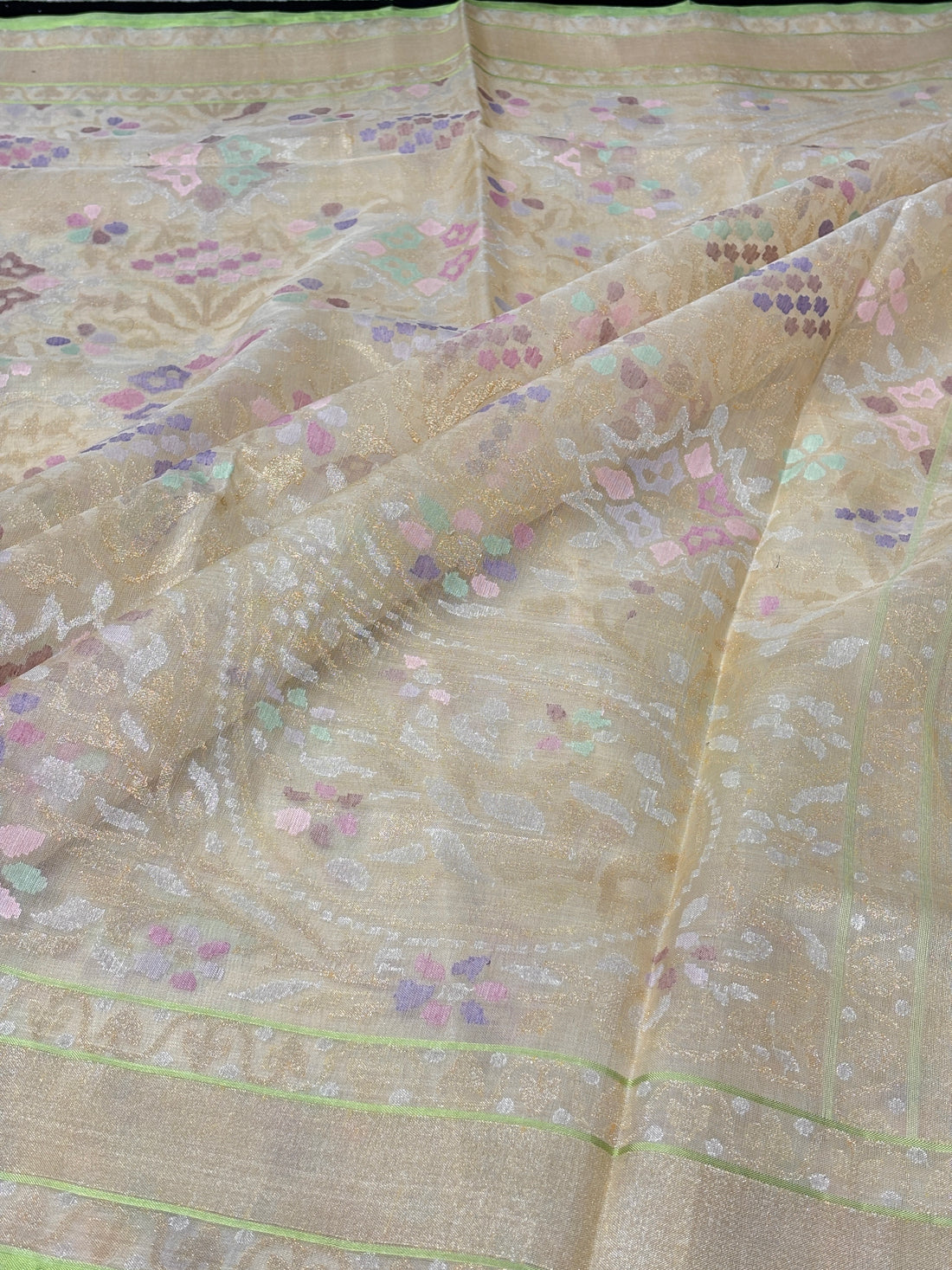 Ivory Banarasi kora Handwoven Saree with Real Zari