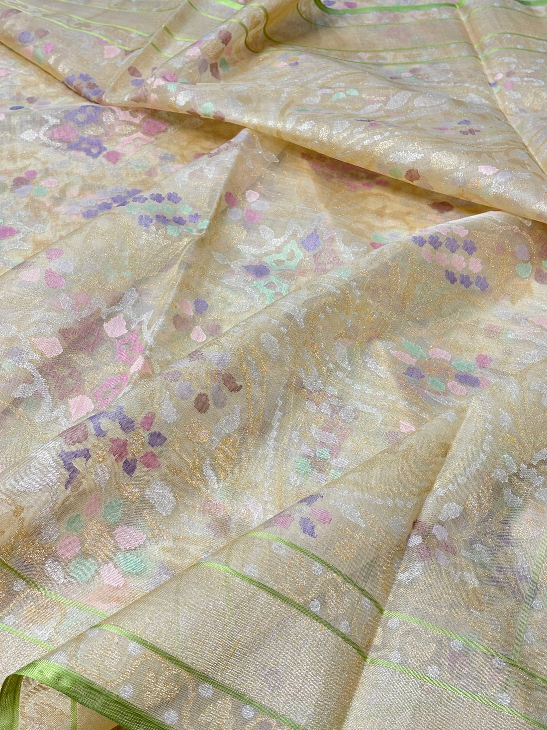 Ivory Banarasi kora Handwoven Saree with Real Zari