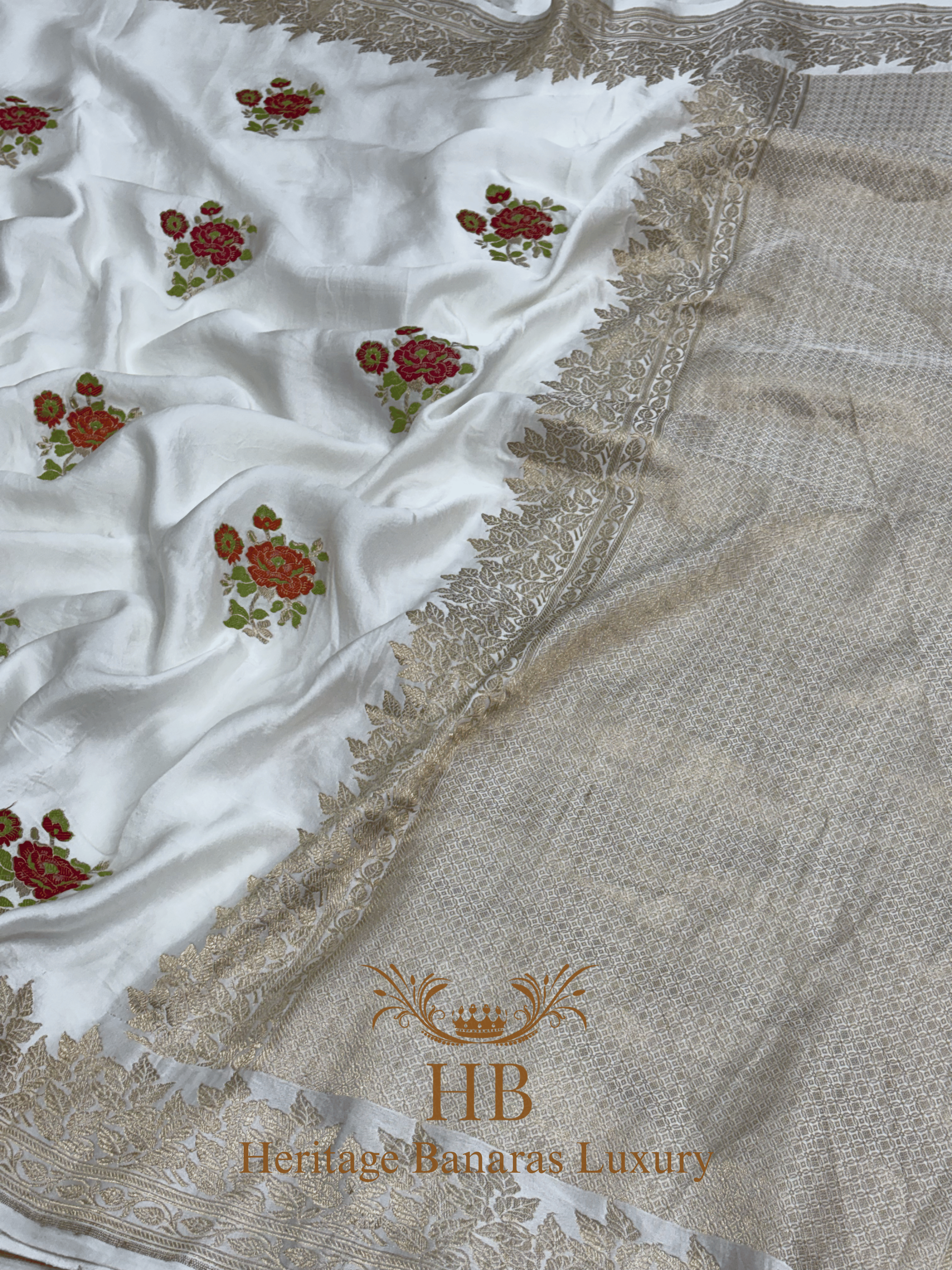 Natural Off-White Handwoven Banarasi Pure Mashru Silk Saree
