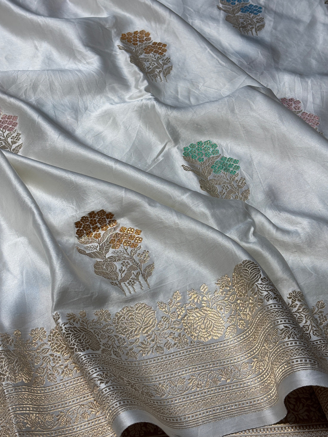 Ivory Banarasi Satin-Mashru Silk Handwoven Saree