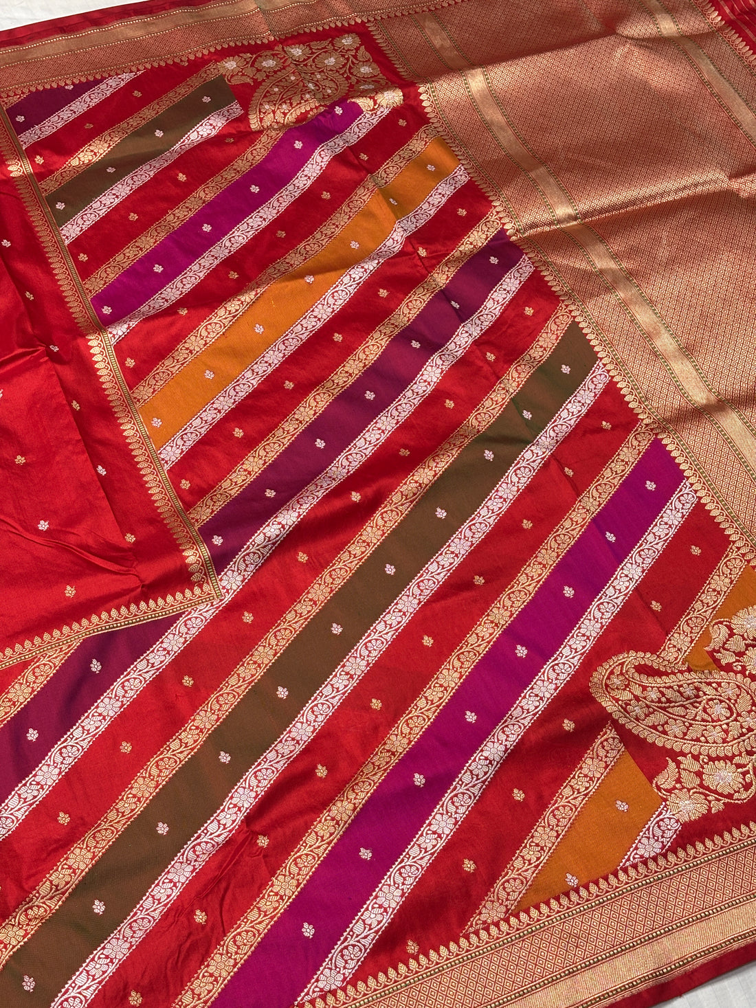Red Pure Banarasi Rangkaat Silk Handloom Saree