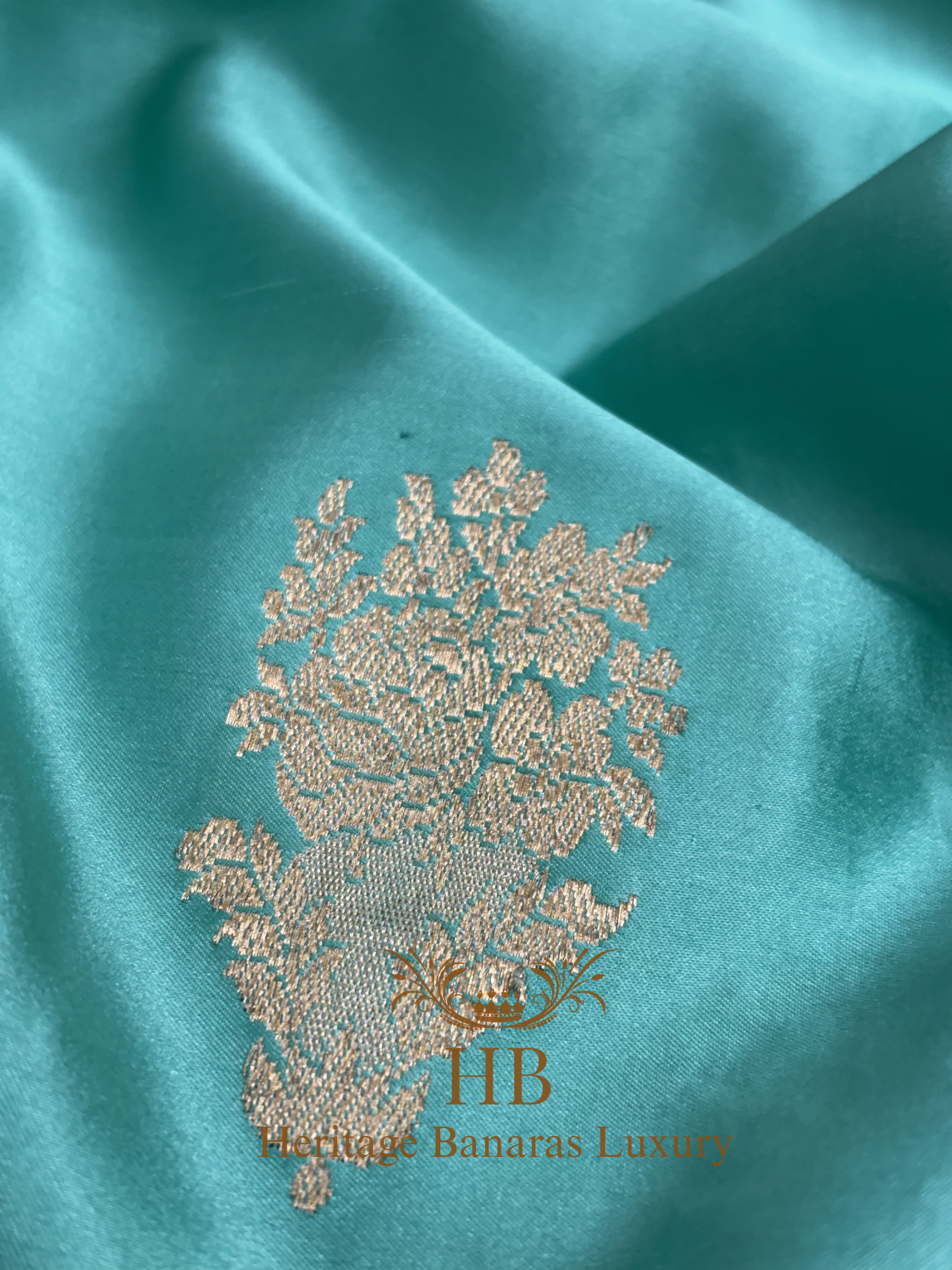 Sea Green Handwoven Banarasi Pure Mashru Silk Saree
