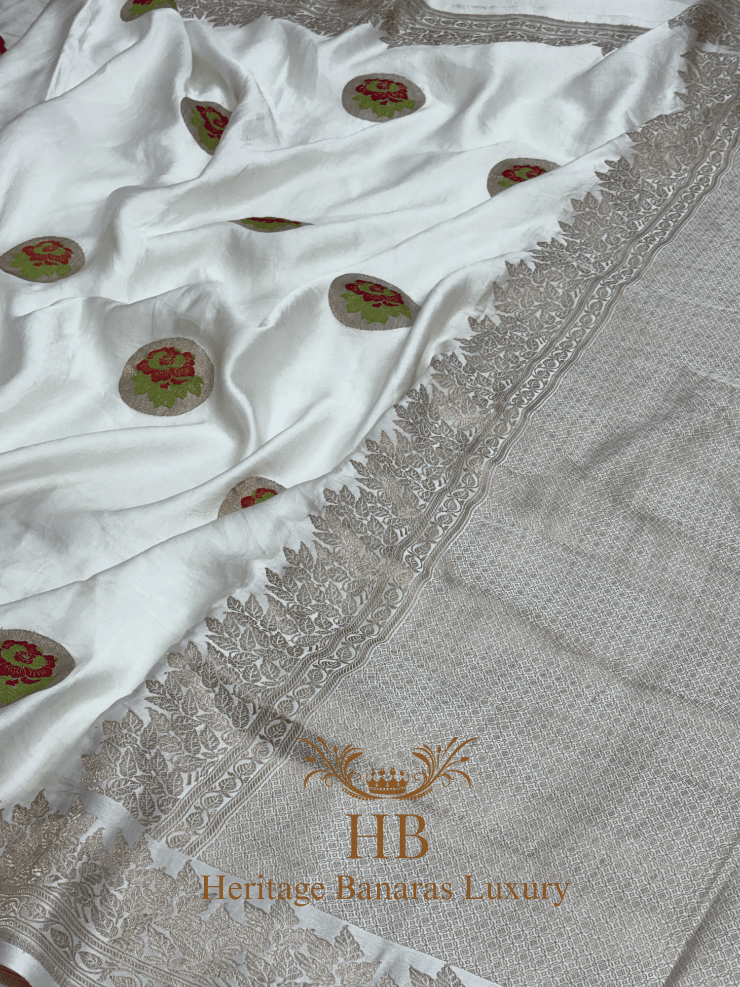 Natural Off-White Handwoven Banarasi Pure Mashru Silk Saree