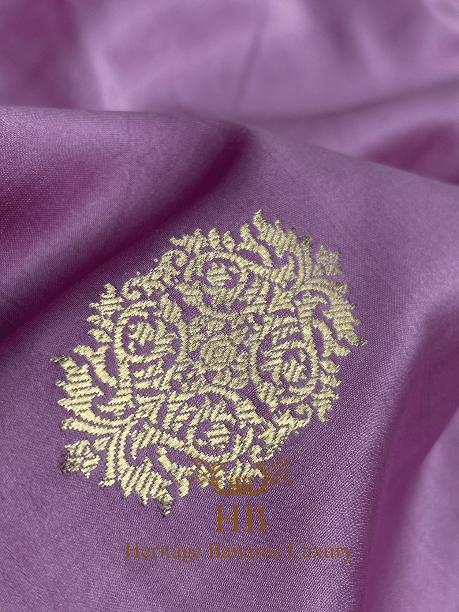 Elegant Lavender Handwoven Banarasi Pure Mashru Silk Saree