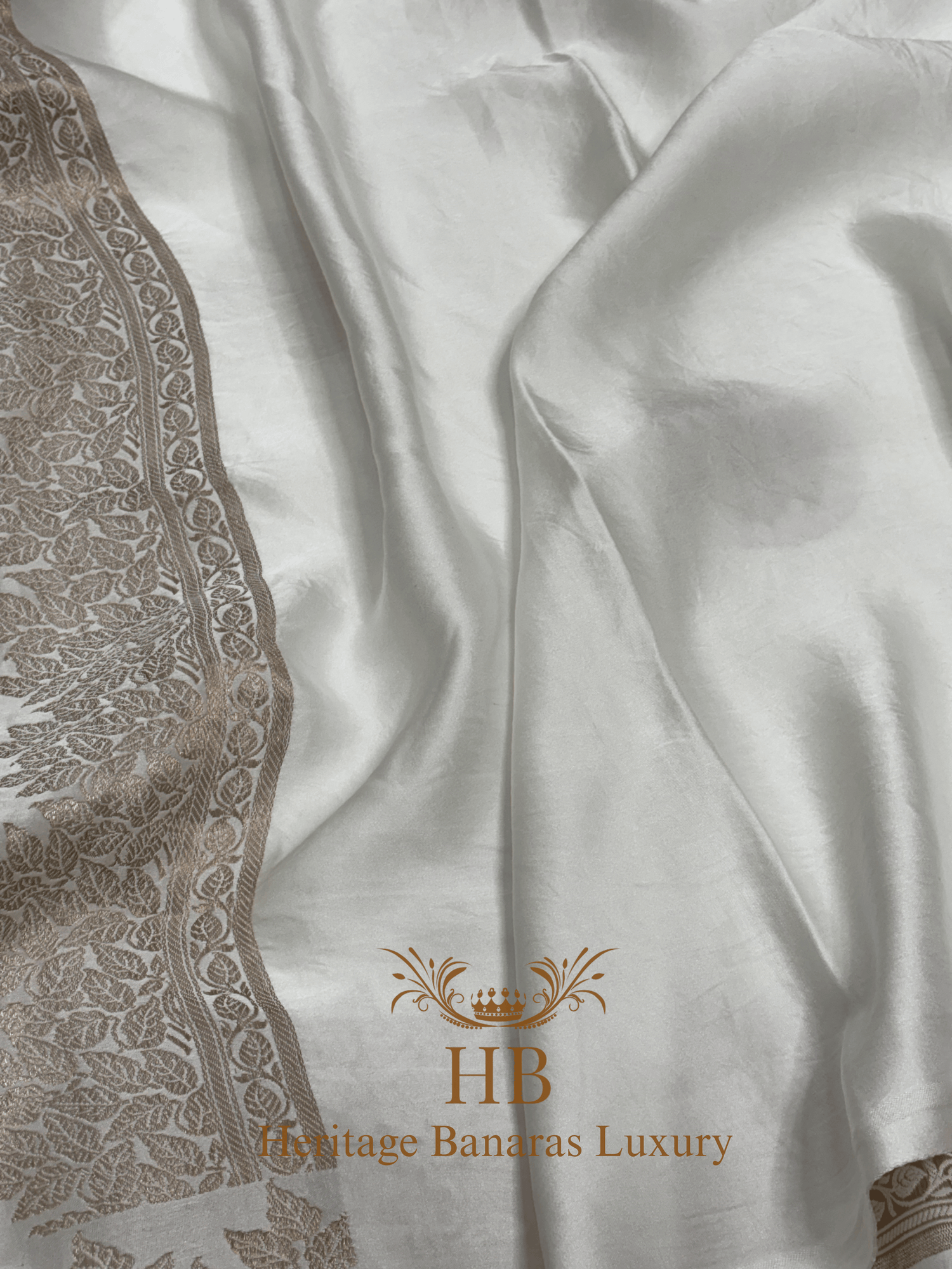 Natural Off-White Handwoven Banarasi Pure Mashru Silk Saree