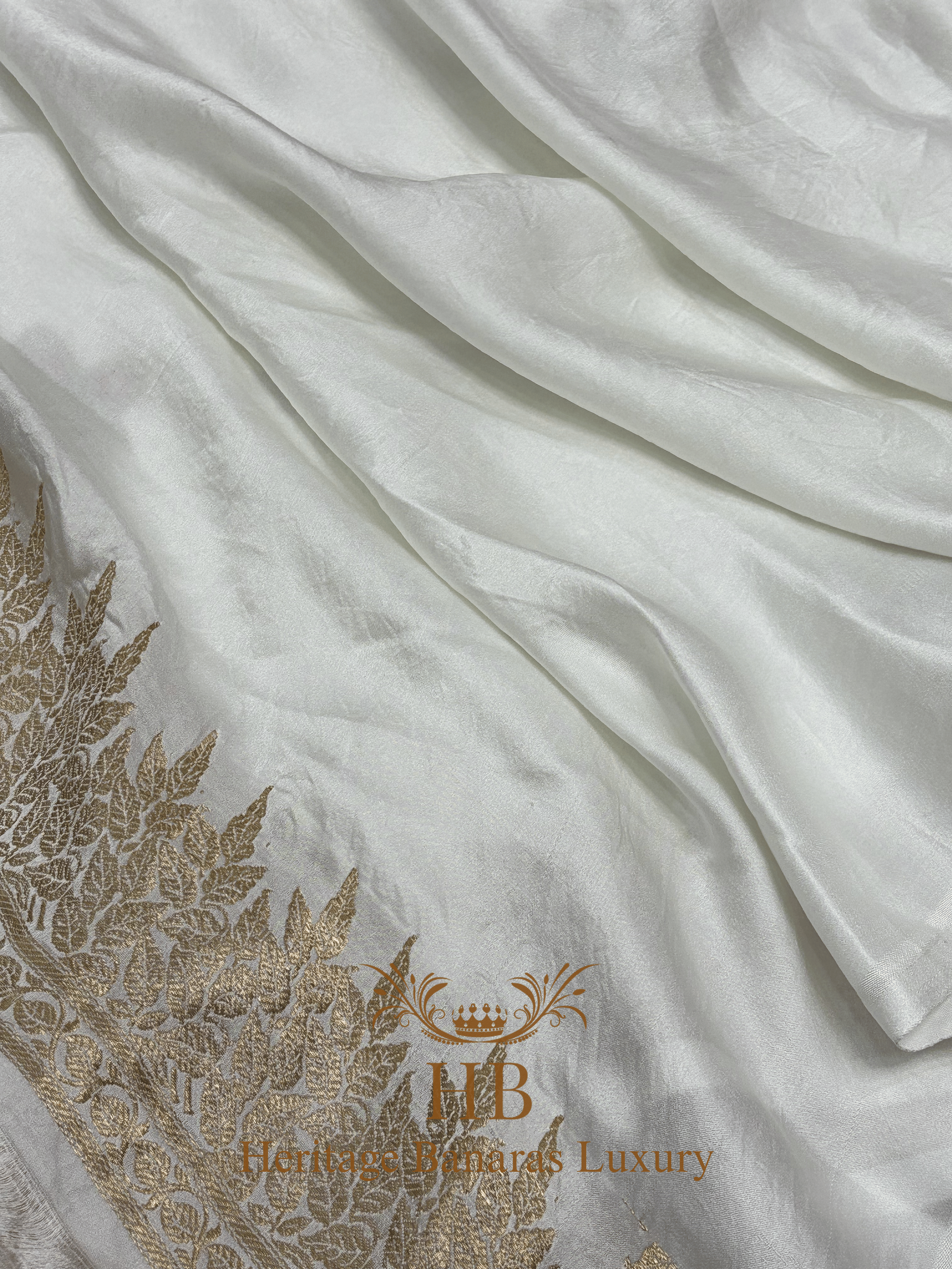 Natural Off-White Handwoven Banarasi Pure Mashru Silk Saree