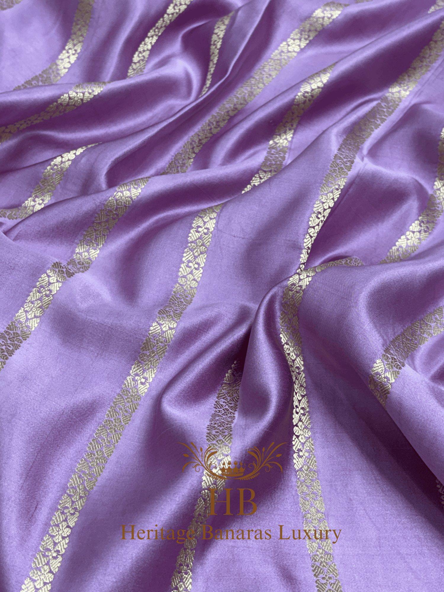 Elegant Lavender Handwoven Banarasi Pure Mashru Silk Saree