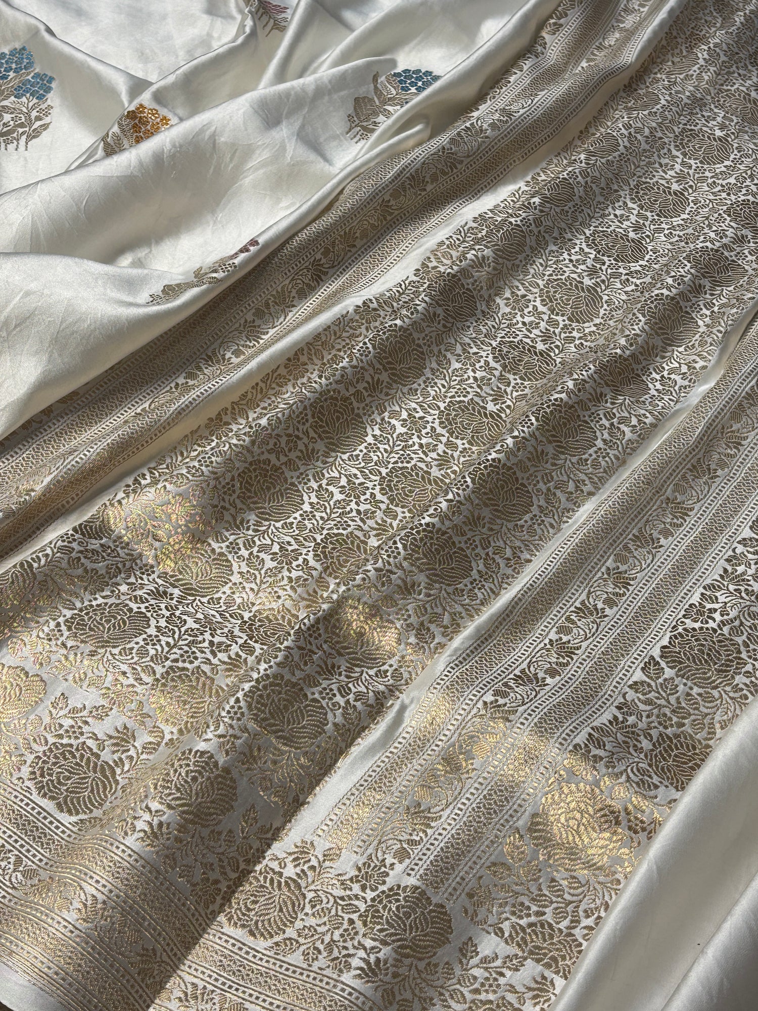 Ivory Banarasi Satin-Mashru Silk Handwoven Saree