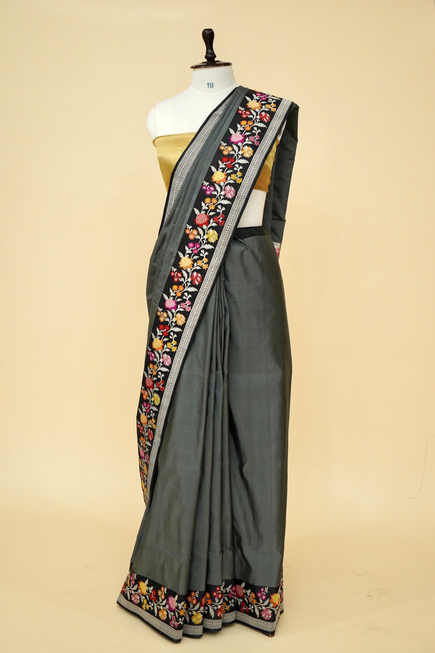 Handloom Banarasi Katan Silk Saree - Kadhiyal Satin Borders