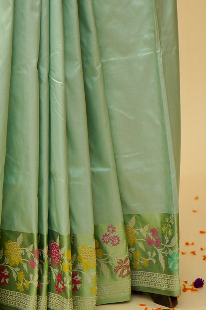 Handloom Banarasi Katan Silk Saree -Kadhiyal Satin Borders