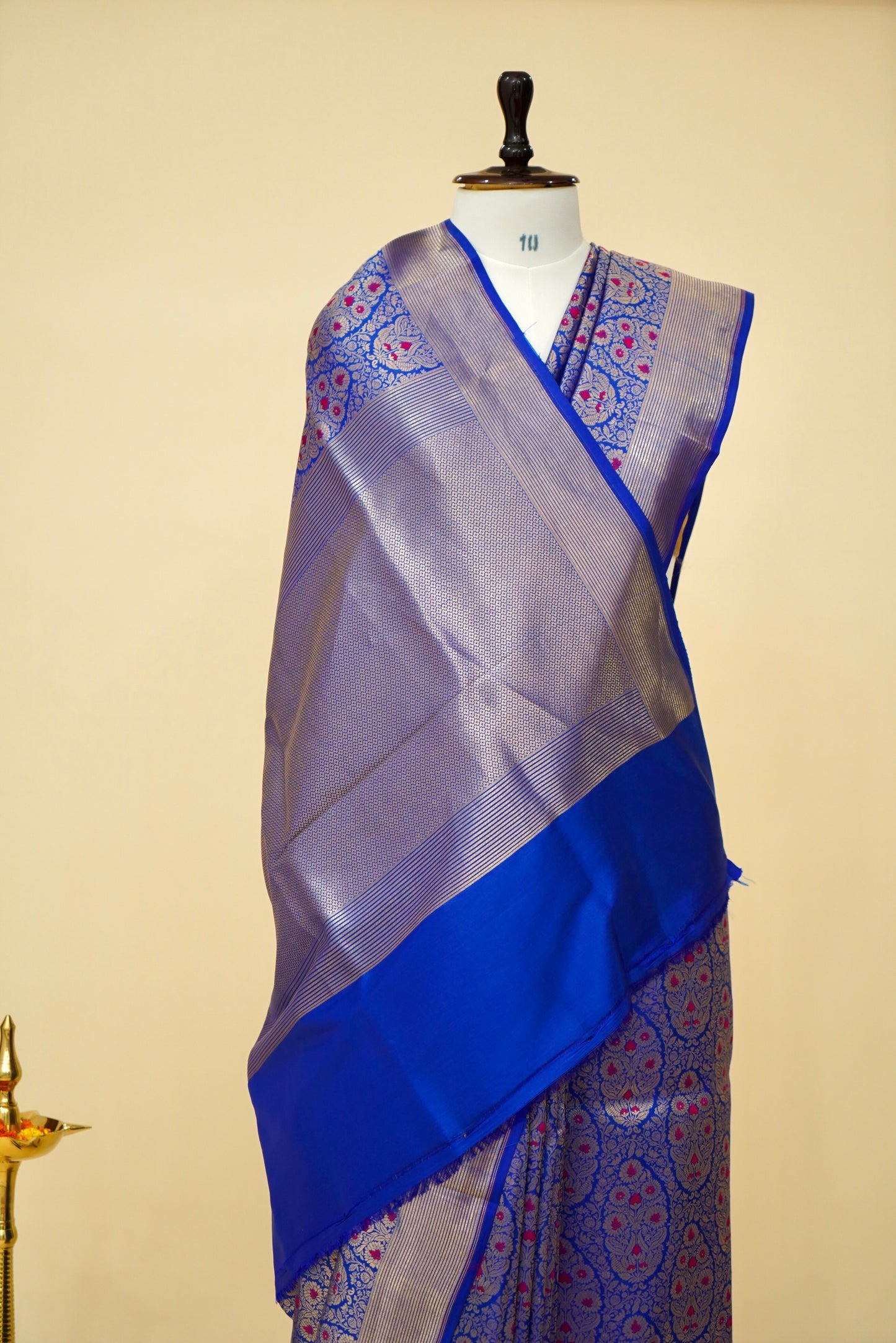 Handwoven Designer Katan Silk Banarasi Saree with Brocade Work